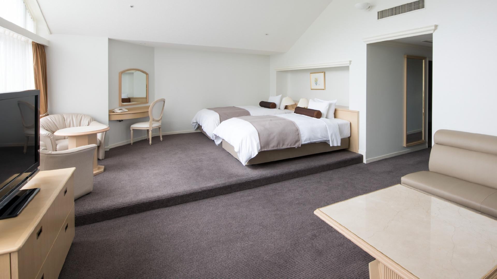 Junior Suite (4 single beds)