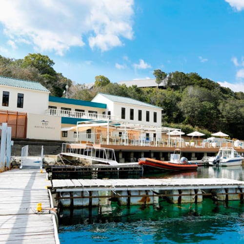 [Marina] You can also enjoy BBQ lunch, cruising and fishing for a limited time.