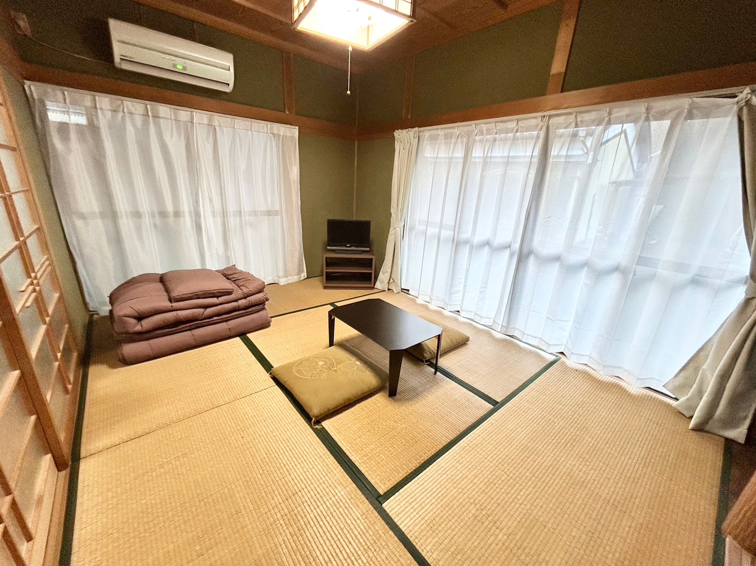 [1st floor] Japanese-style room, 6 tatami mats