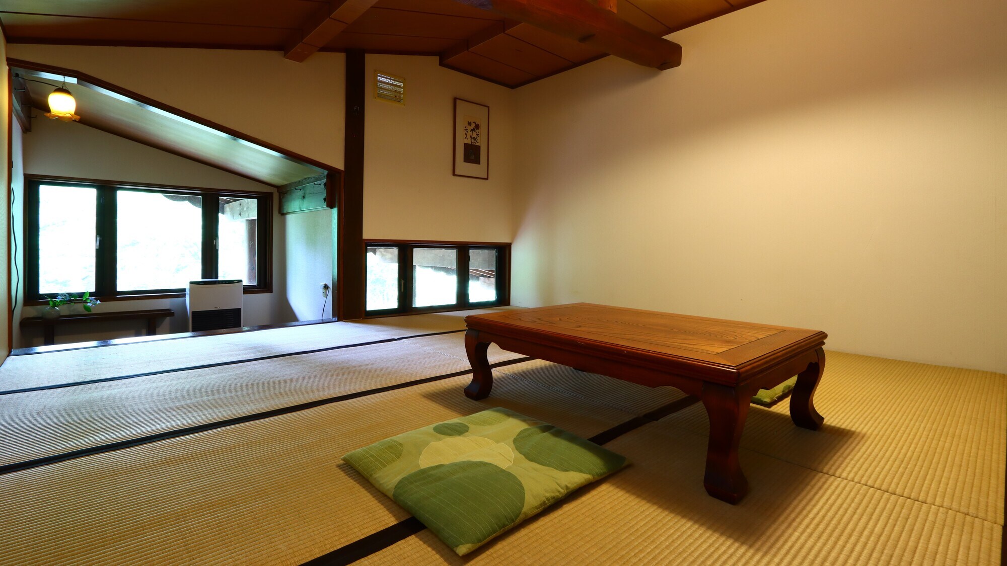 Japanese-style room 10-12 tatami mats