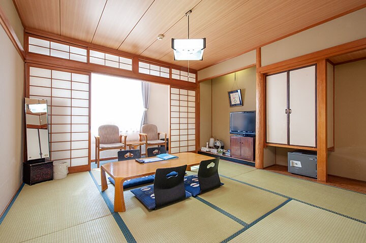 [Kamar bergaya Jepang (8 tikar tatami)]