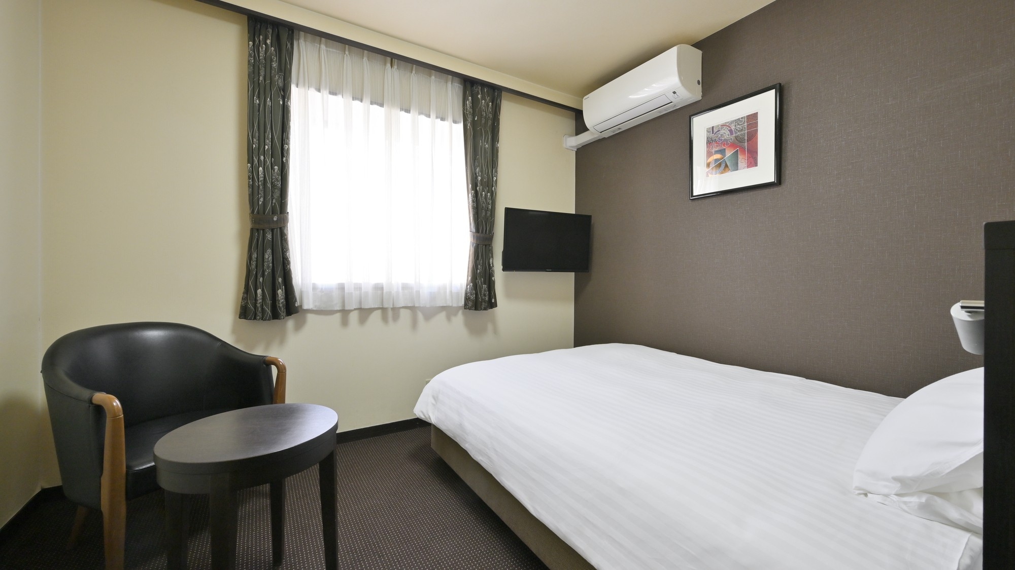 ■Annex Semi-double Bed width is 140cm, so you can sleep comfortably and spaciously.
