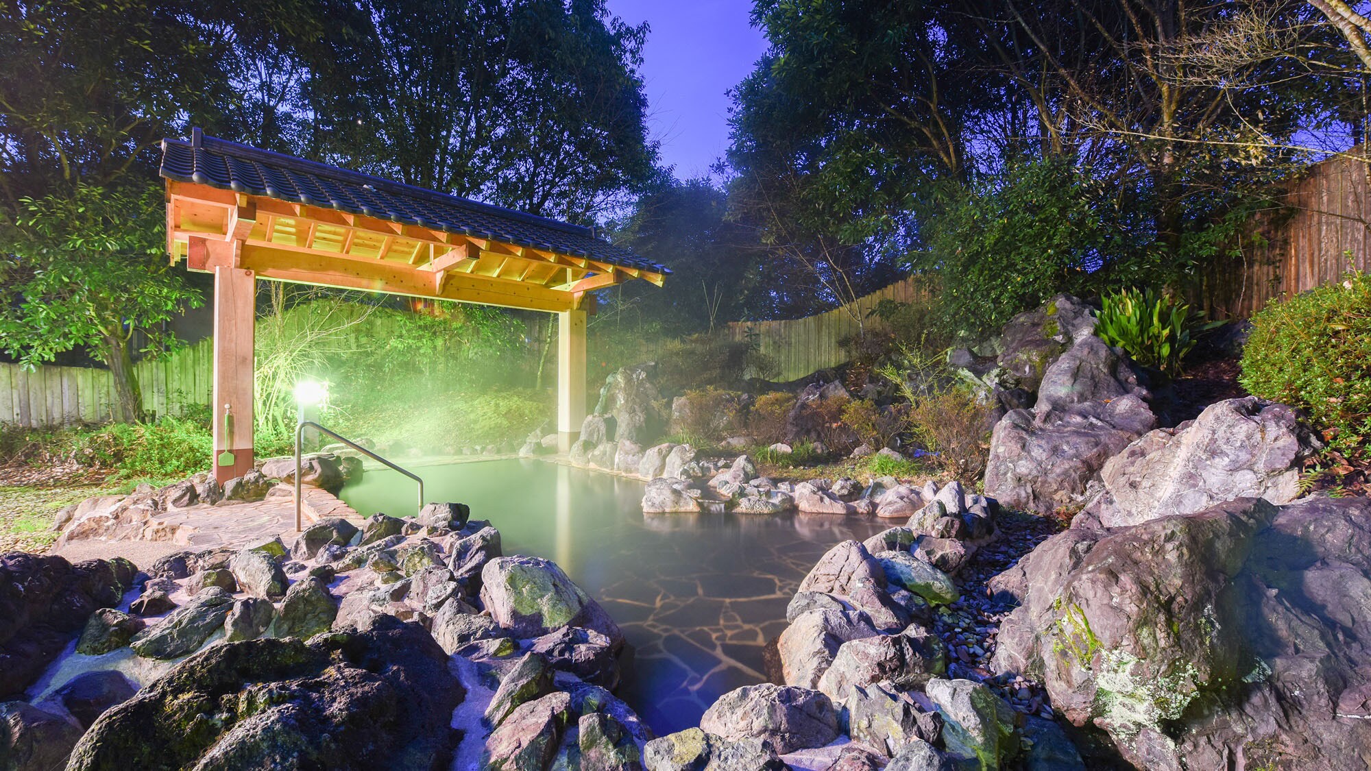 *[Open-air bath/women's bath] Makes your skin smooth♪ This is a hot spring that women will love. Please enjoy our proud spring quality.