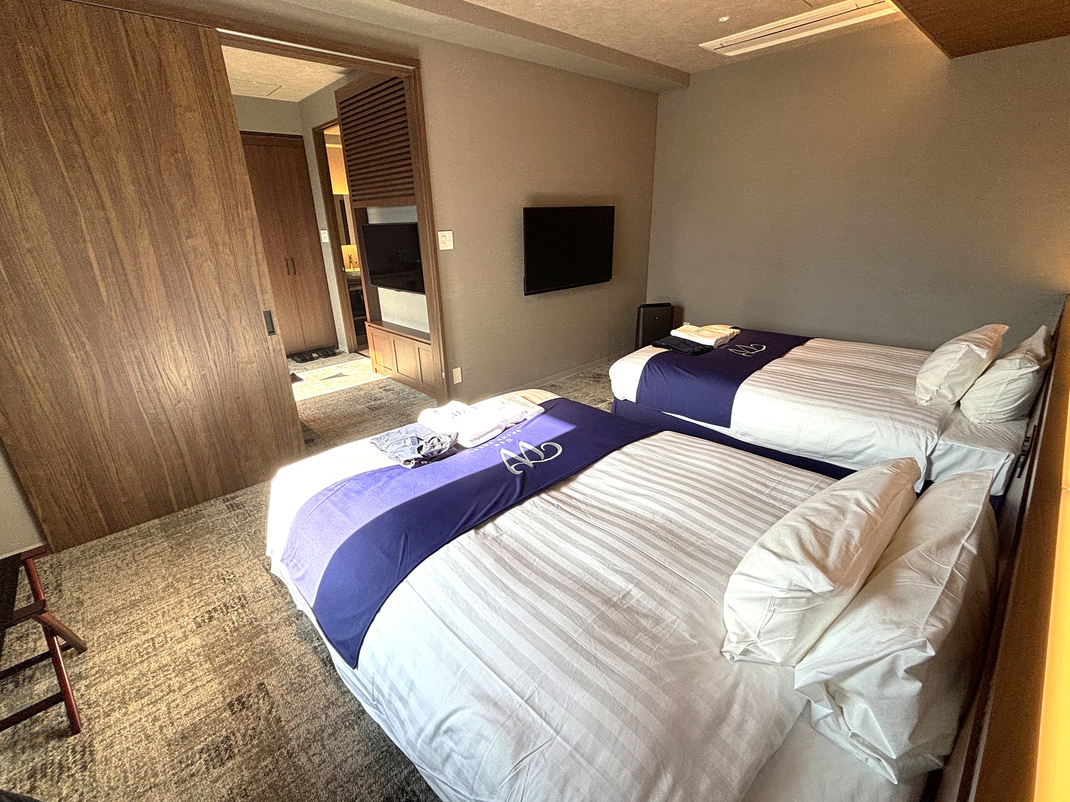 [Semi-suite] Nishikawa futon and a large 140cm wide bed♪