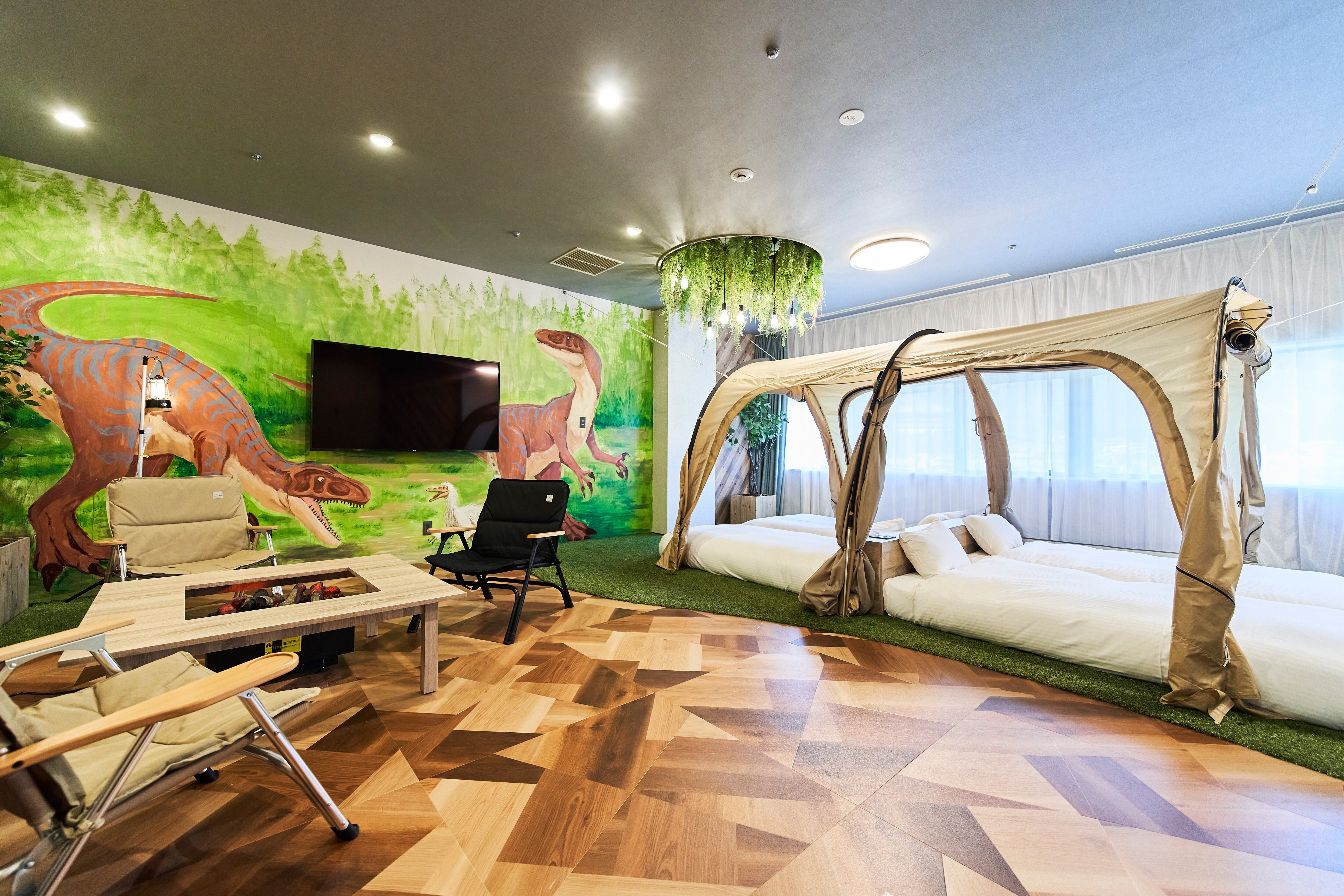 Fukui Raptor Room 1