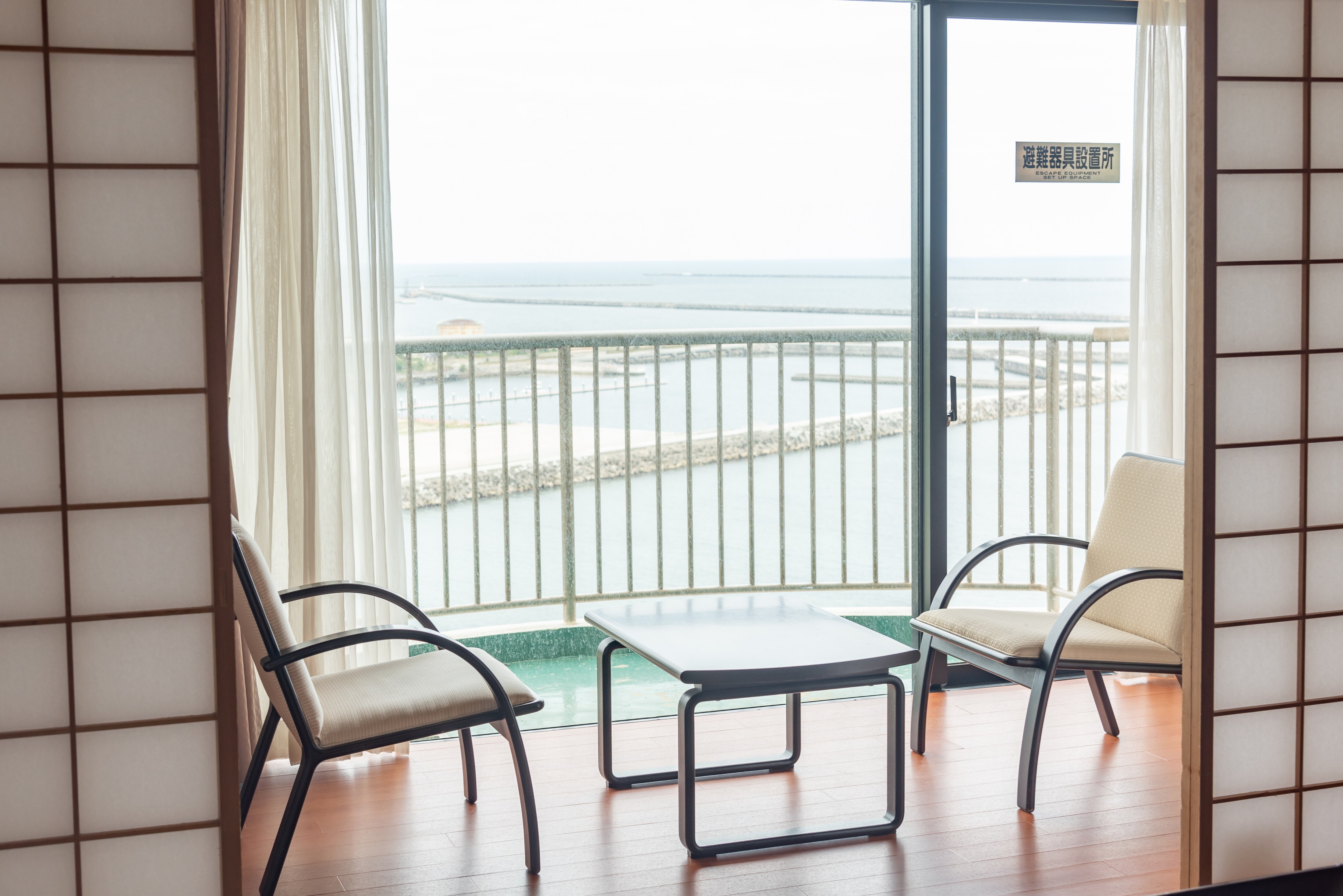 Japanese-style room veranda