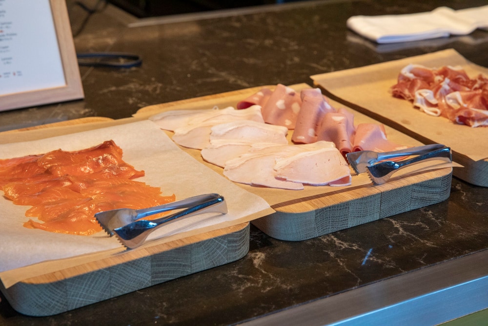 TROFEO breakfast buffet counter