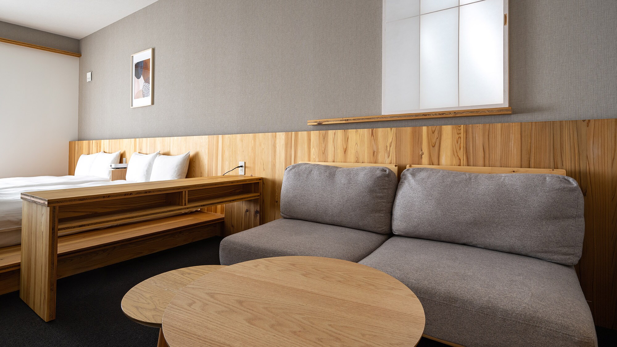 ・[Deluxe Twin Room] Please relax on the sofa.
