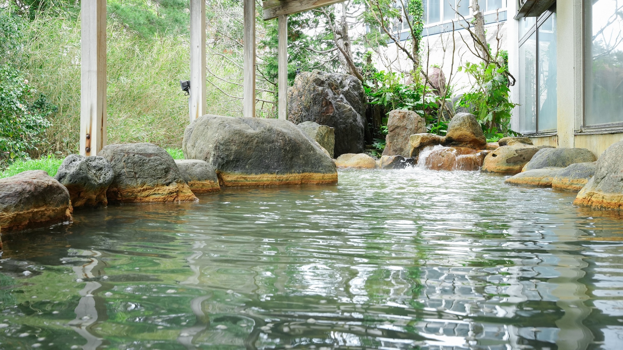 Phòng tắm lộ thiên dành cho nữ