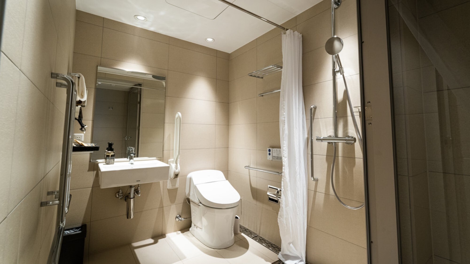 Superior Twin Room Disability Access