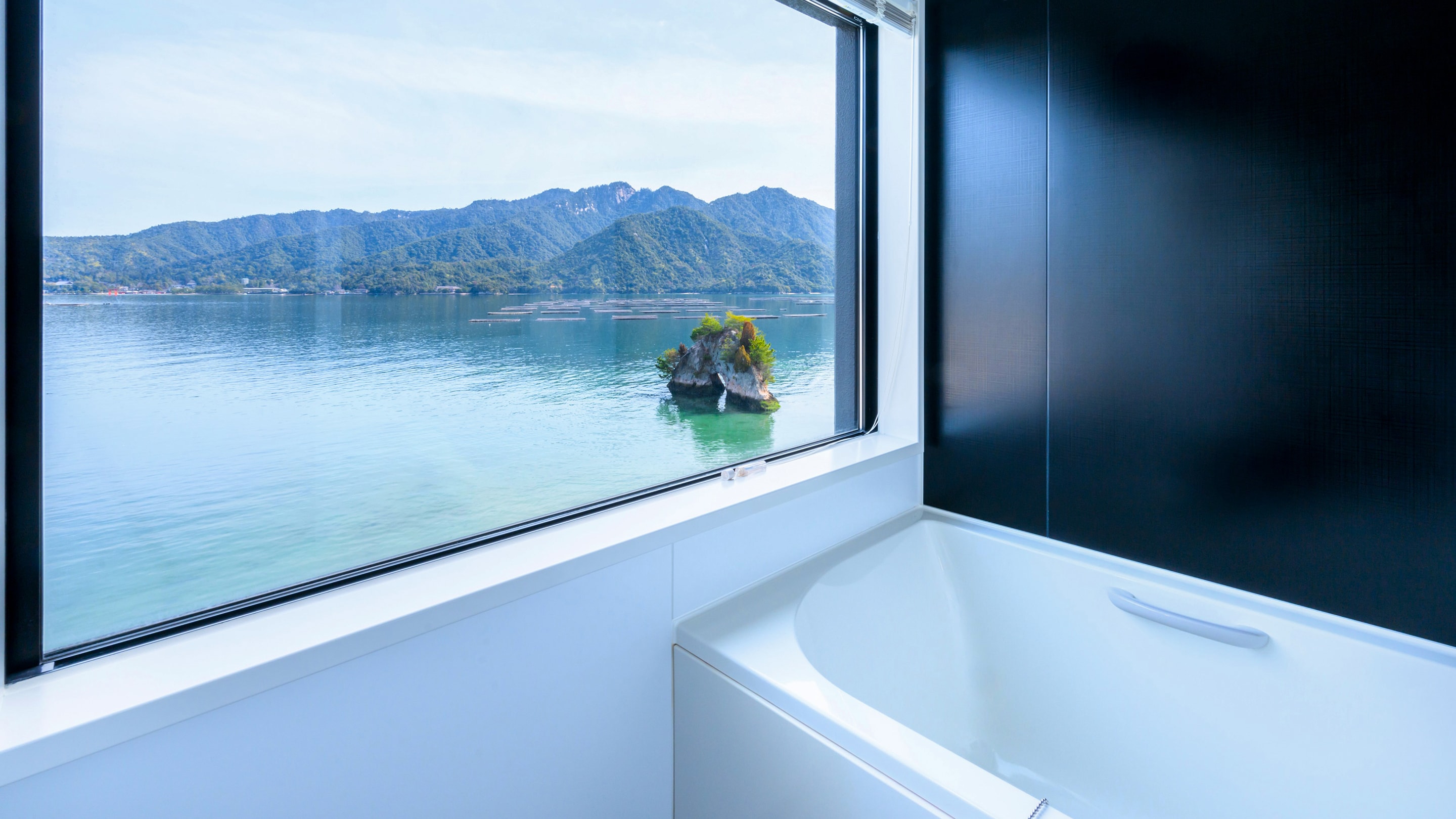 <Landscape> View from the Executive Twin (Miyajima Otorii)