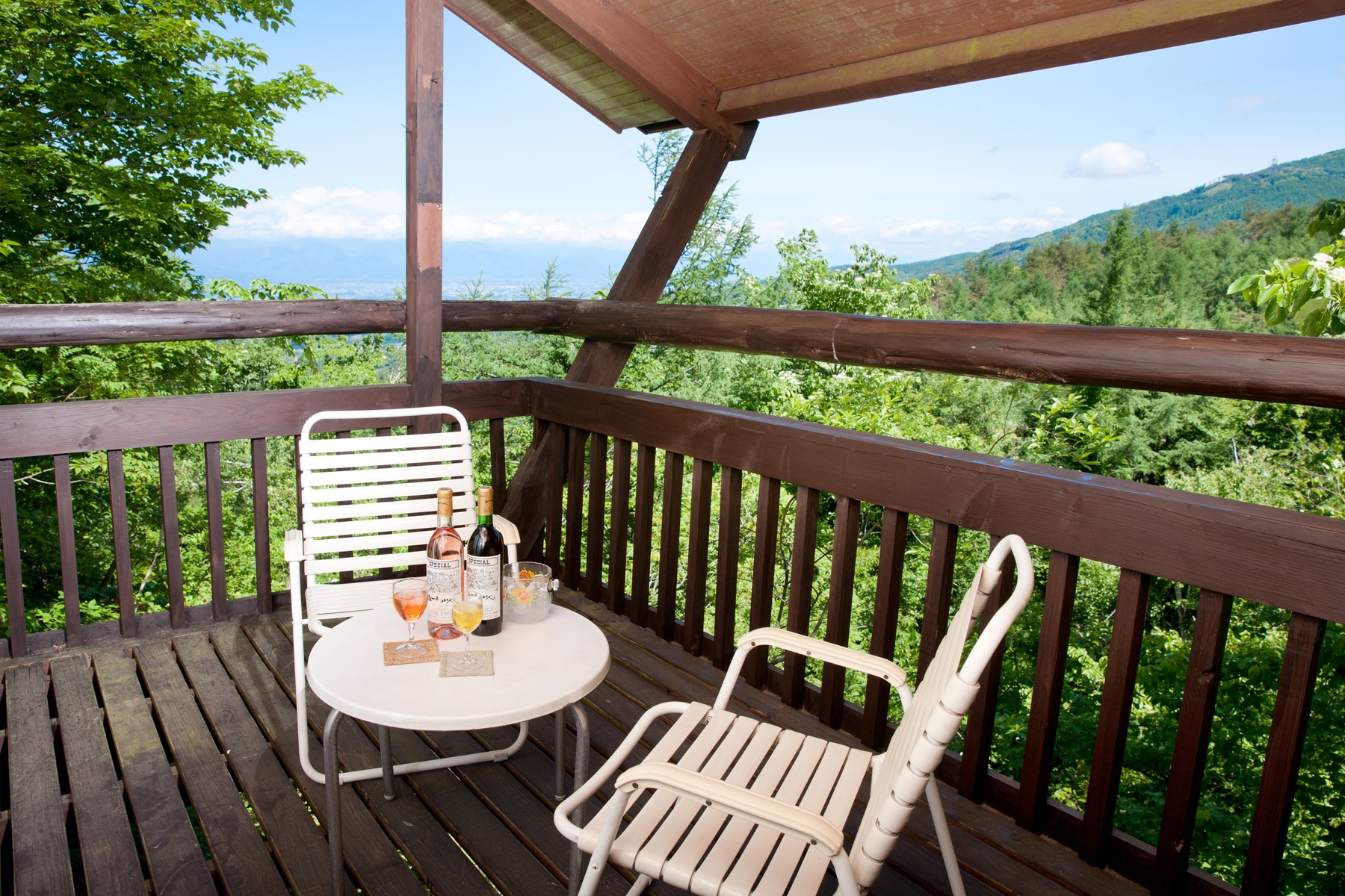 Balcony (image)