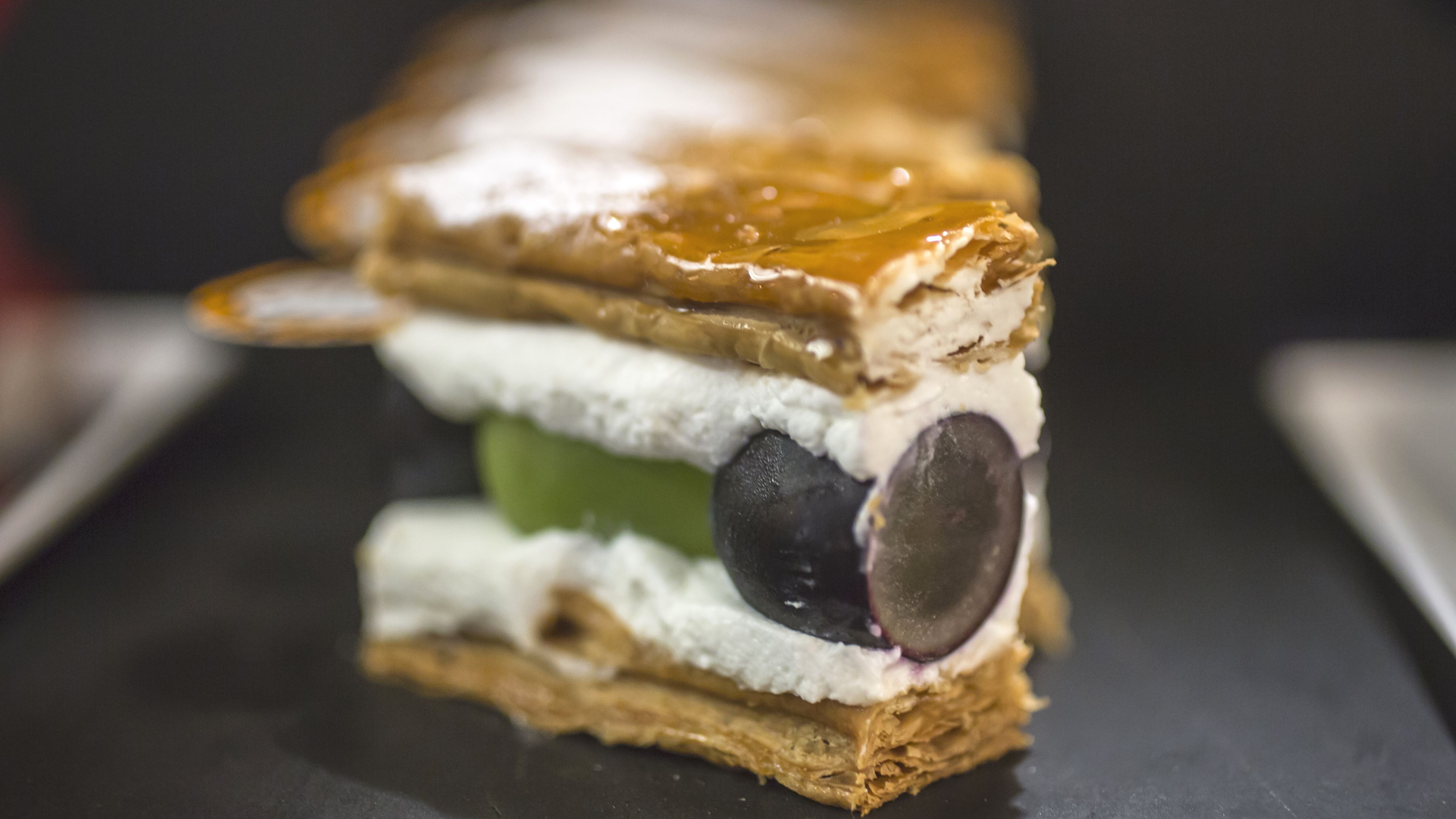 ◆ [Halloween Sweets Fair] Mascarpone cream millefeuille (one day example)