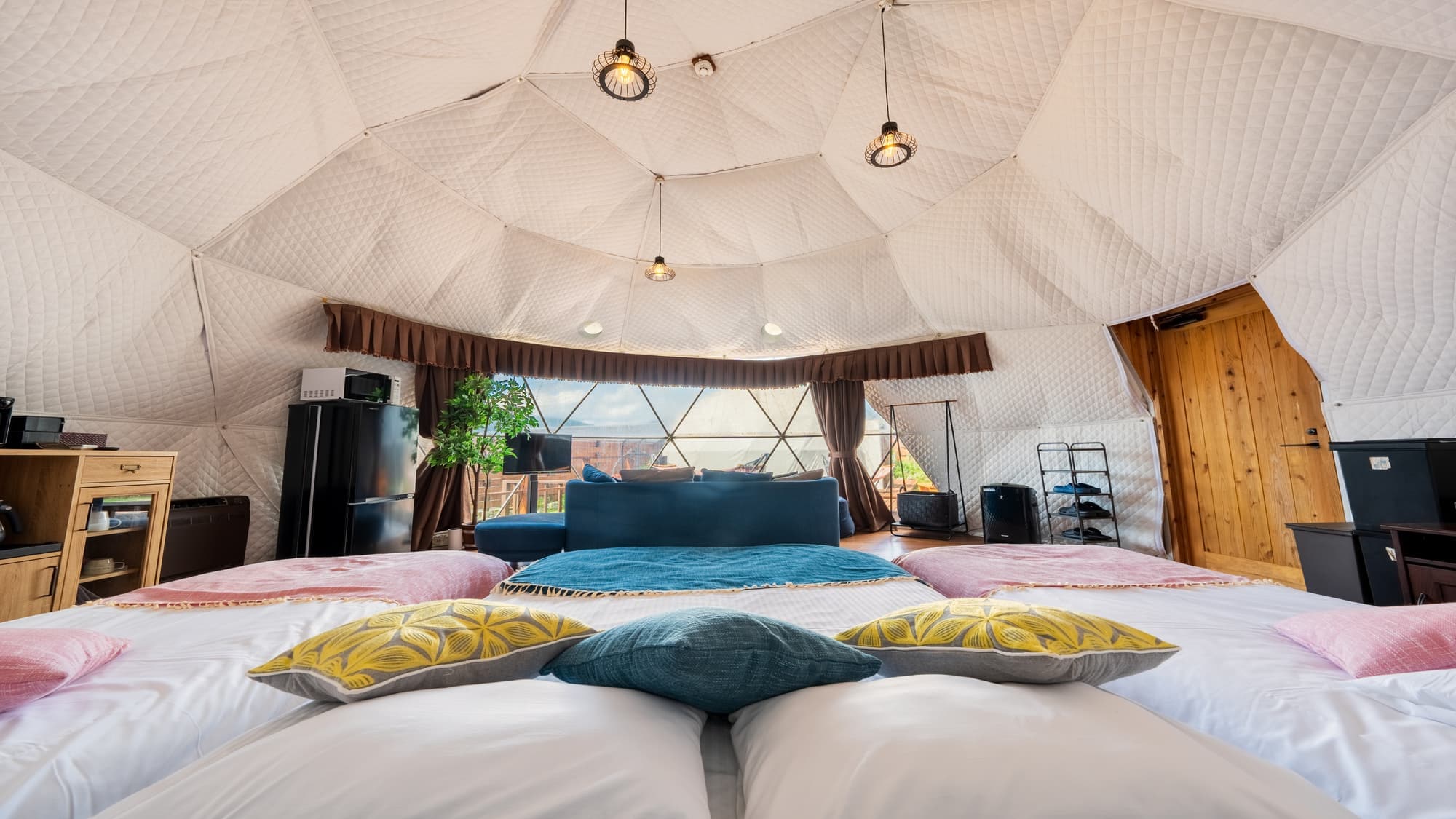 <MINATO>Inside the dome tent