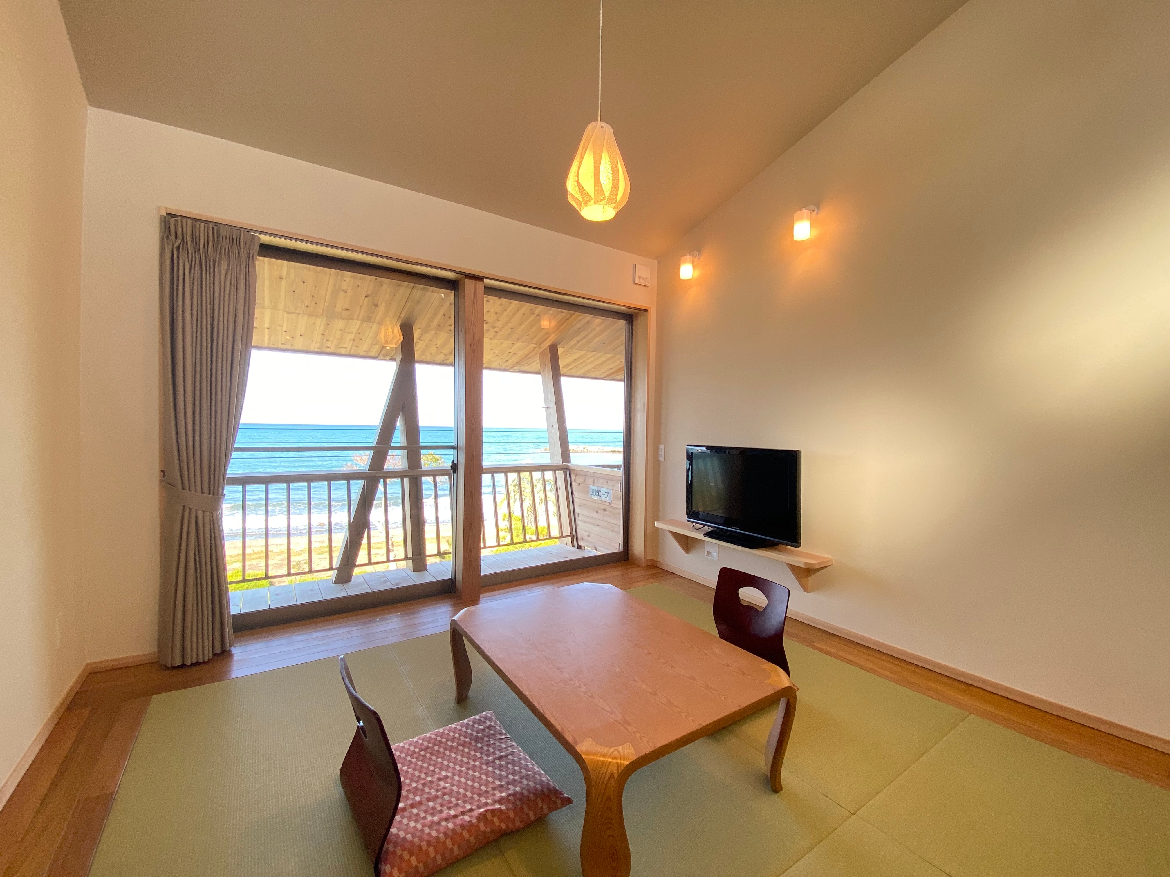 Japanese-style room 10.5 tatami mats