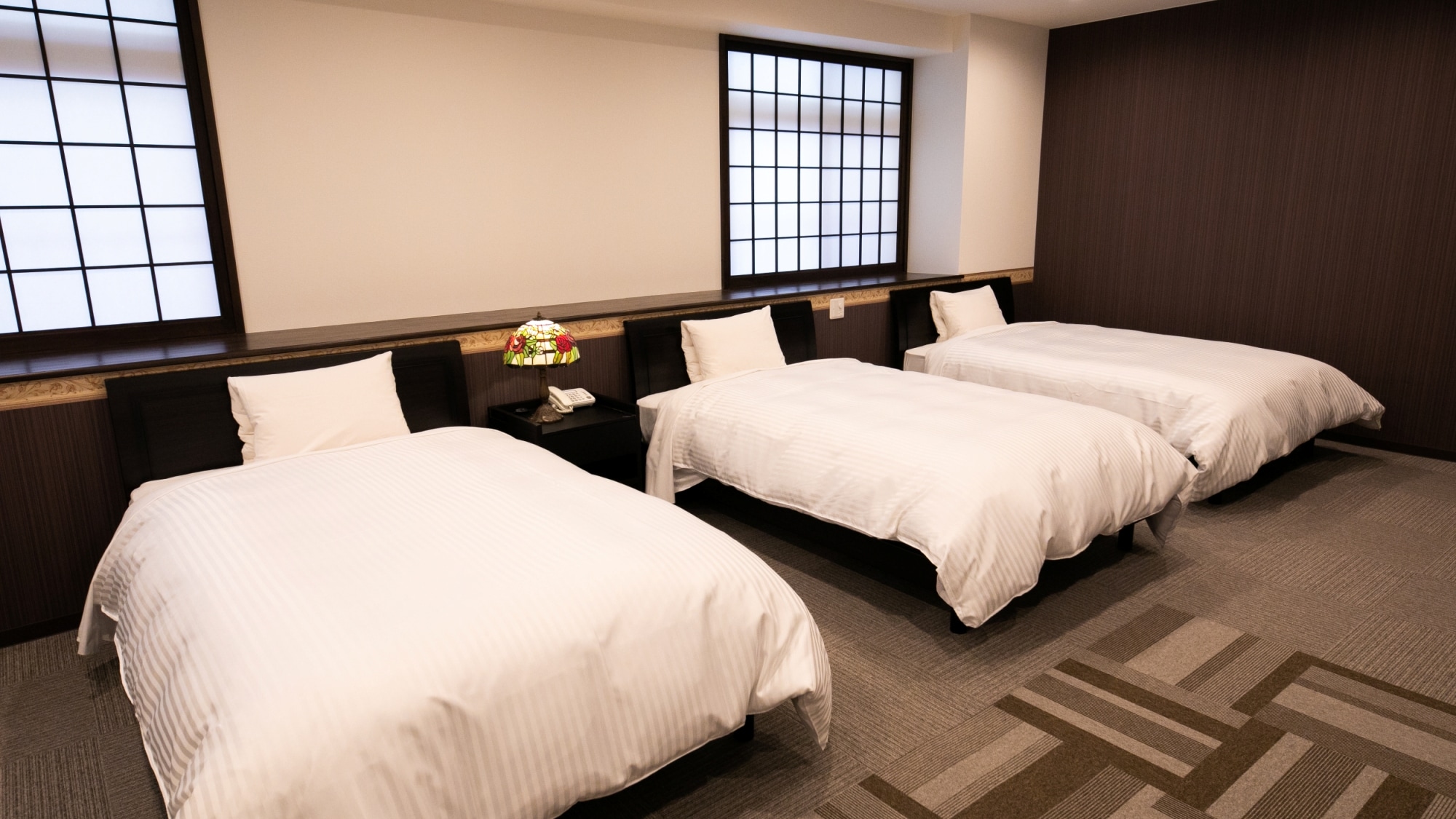 [Main house] 2nd floor Western-style triple room