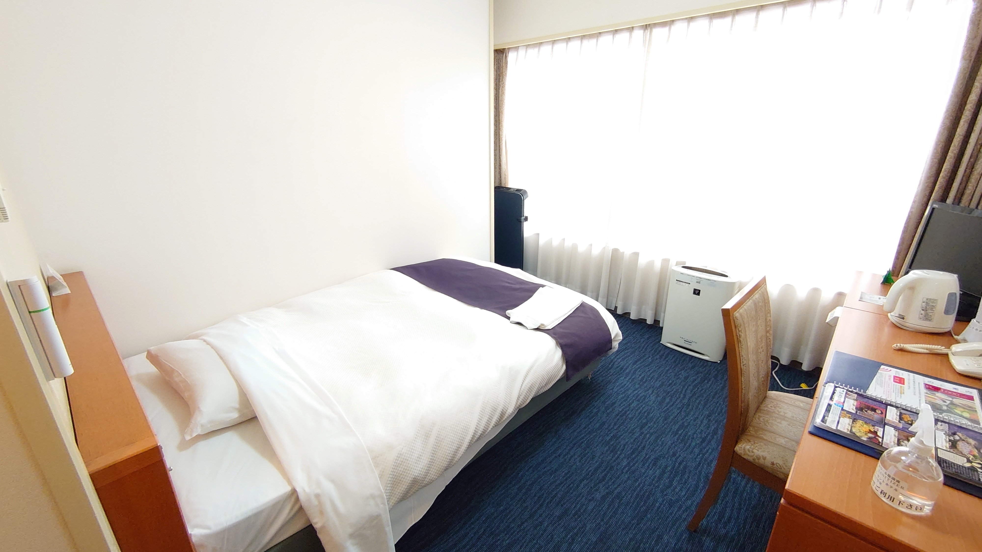 [Non-smoking/Smoking] Semi-double single room