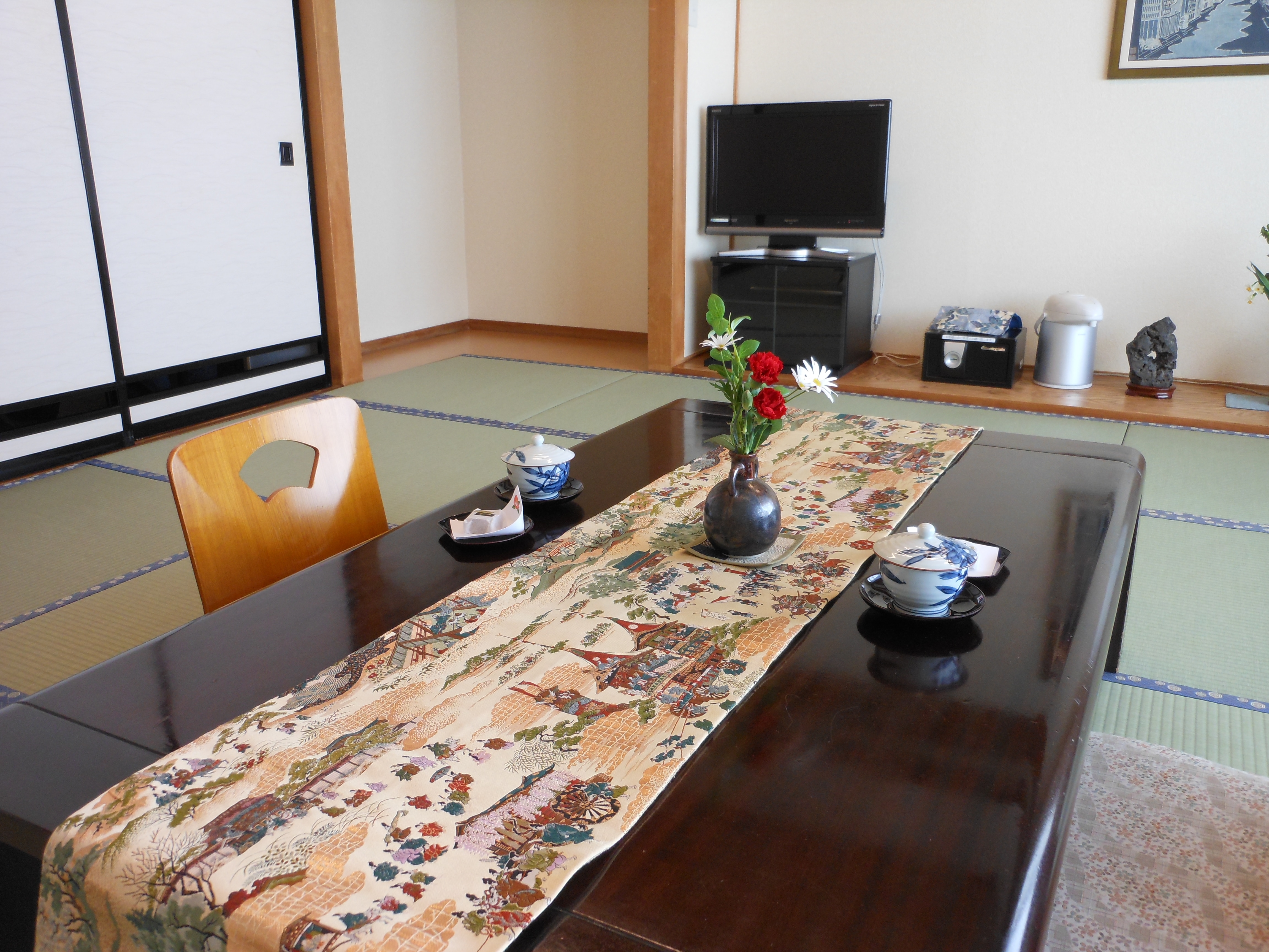 Image of guest room
