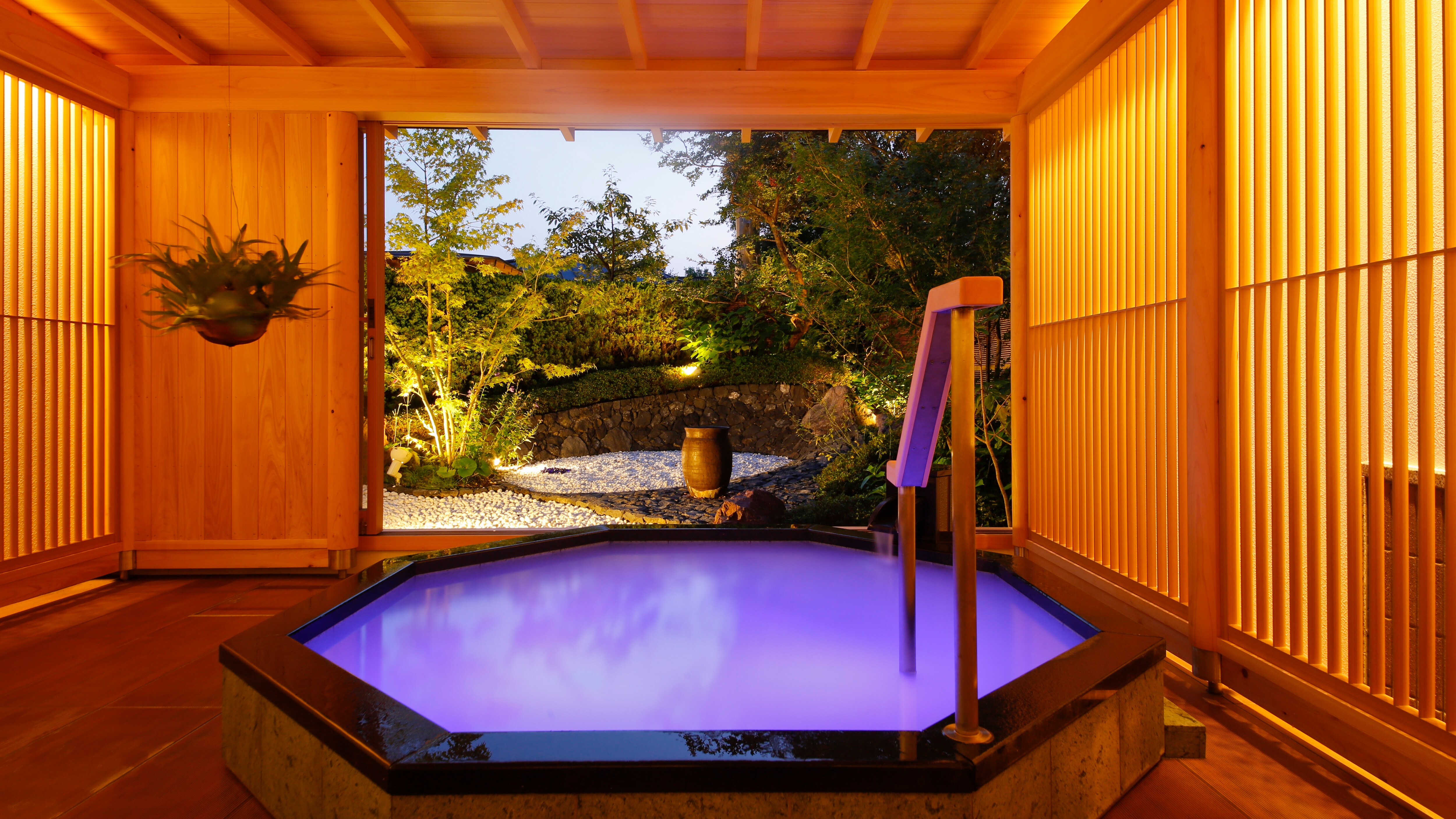 Private open-air bath "Kuyuri Nobiri"