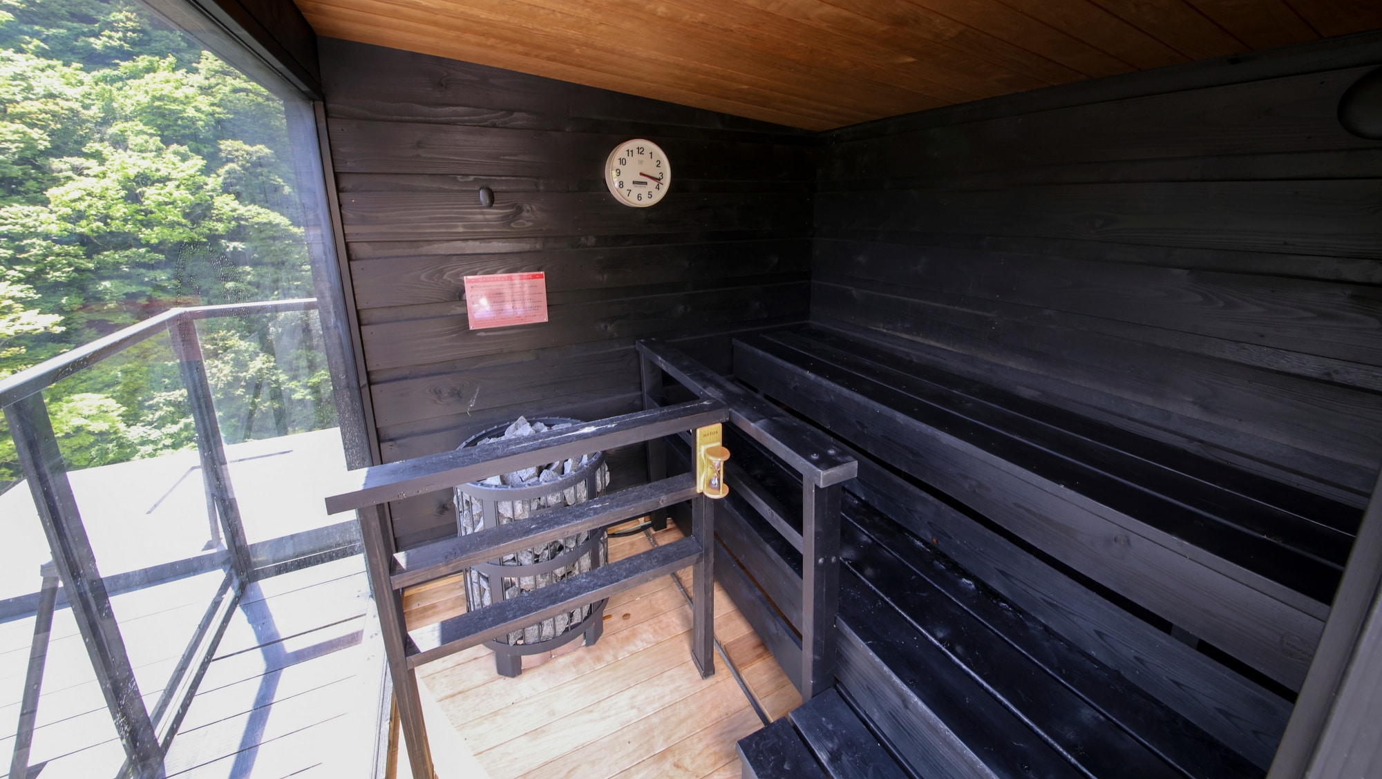 [Sauna] The glass-walled Finnish sauna "LEGEND" is now available in the open-air observation bath!