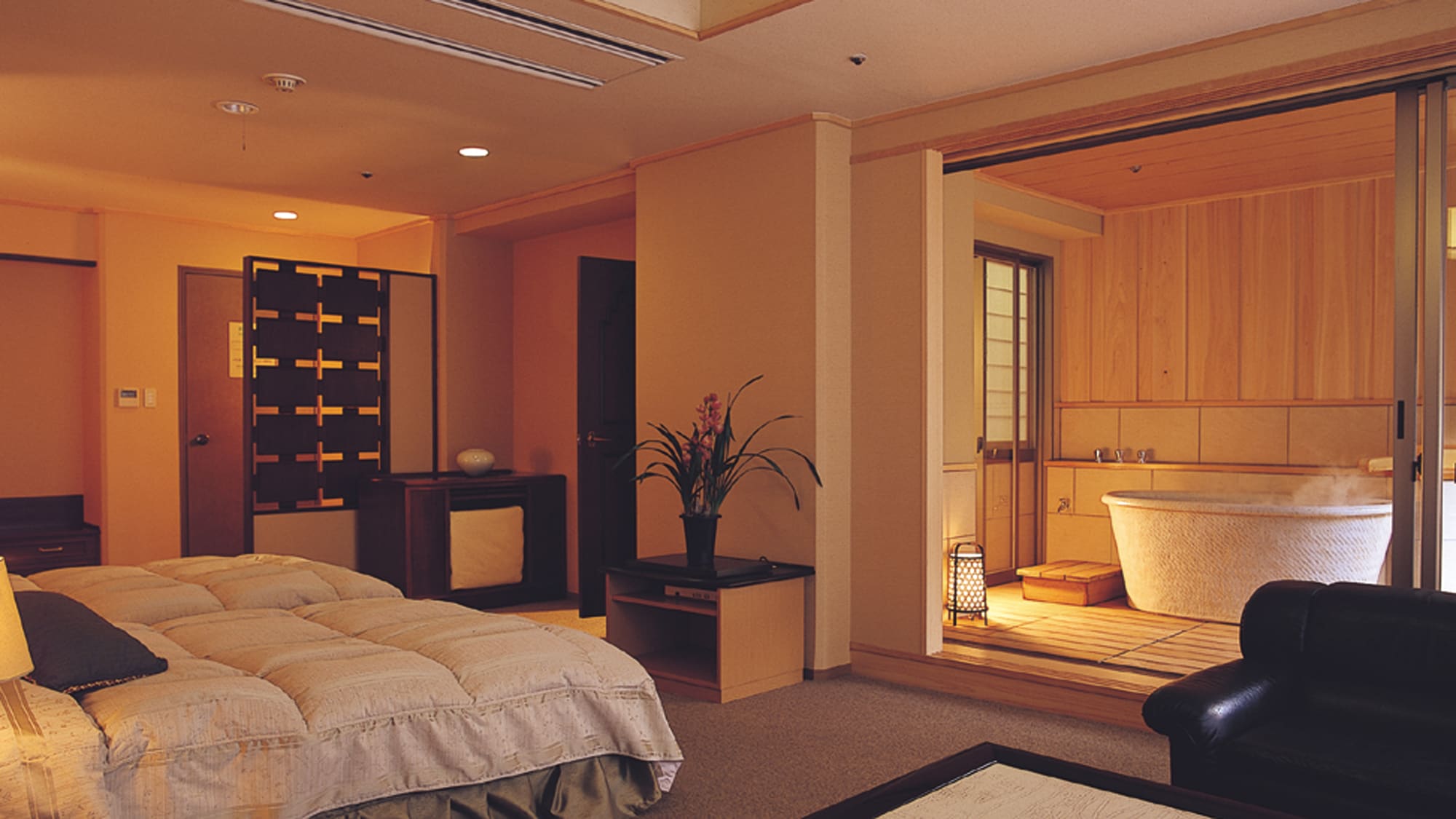 [Kamar tamu dengan pemandian terbuka dengan pemandangan-kamar Barat-] Nikmati ruang dewasa dengan kamar tamu dengan pemandian terbuka dengan pemandangan.