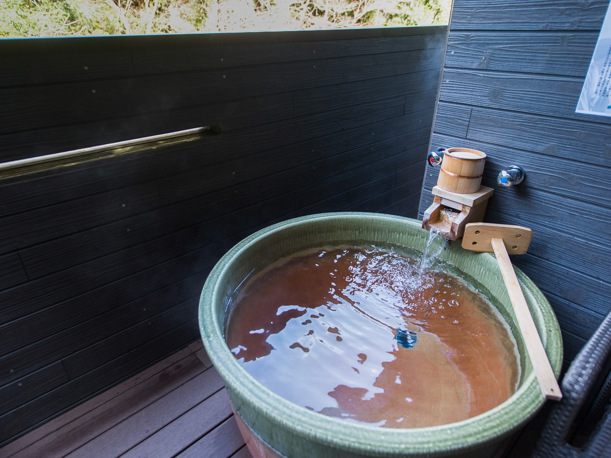 [Room open-air bath] You can enjoy the hot springs in your room whenever you want.