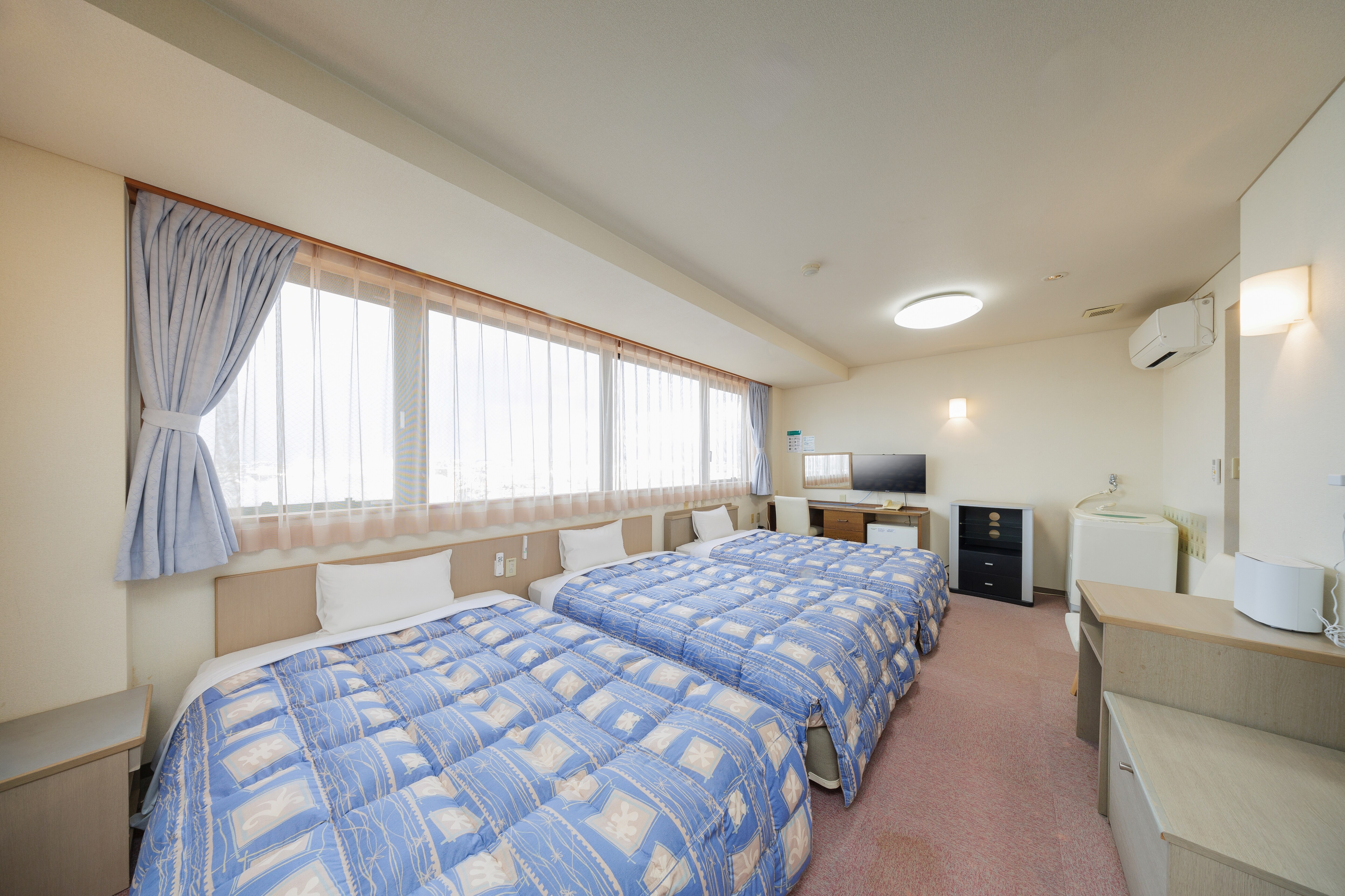 Annex triple room ◆ Size: 18 square meters ◆ Bed width: 120 cm