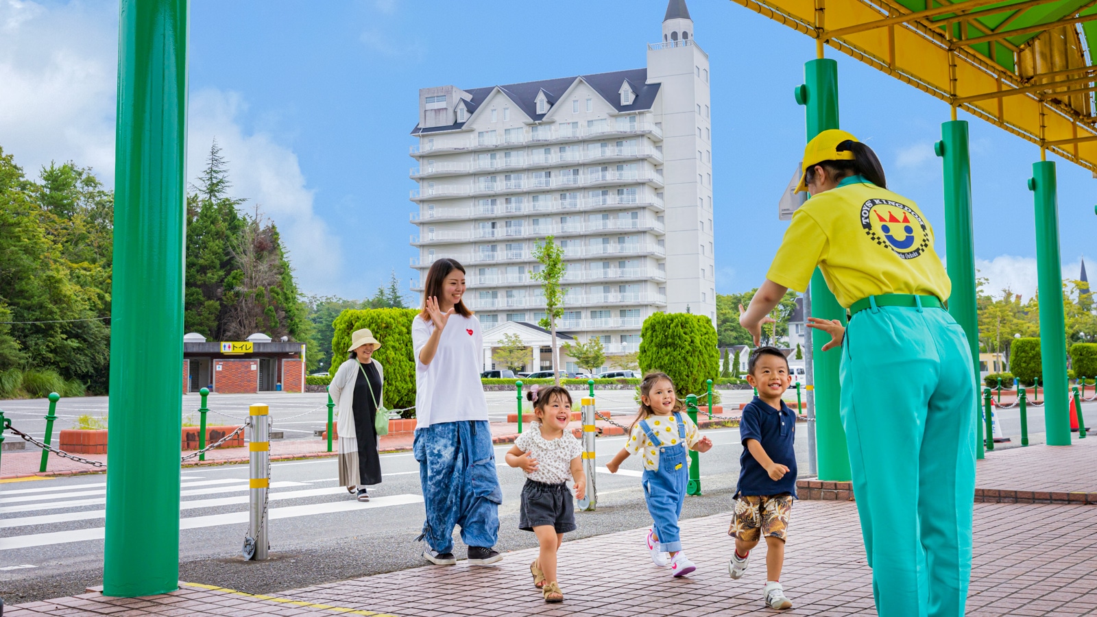 Vương quốc đồ chơi hồ Tojo ở ngay trước mặt bạn!