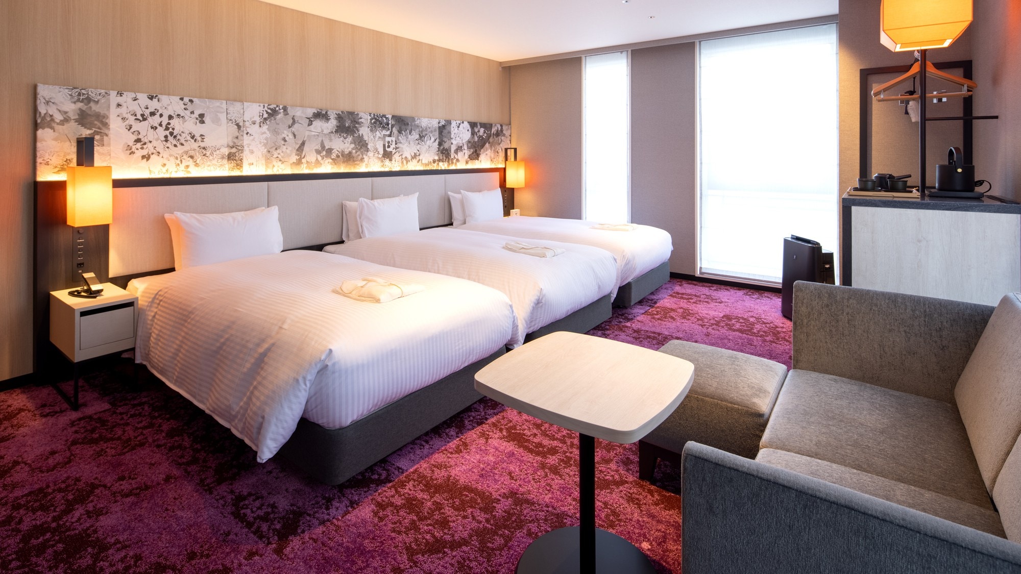 A Hollywood-type room with 3 beds, so it's safe for families ♪ "Family room"