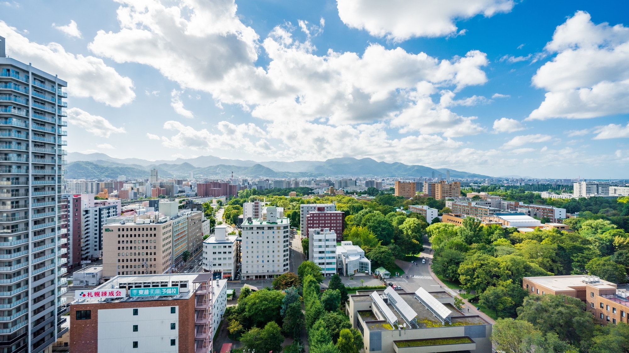 [Comfort twin] Scenery (You can enjoy the mountains of Hokkaido University and Sapporo ☆)