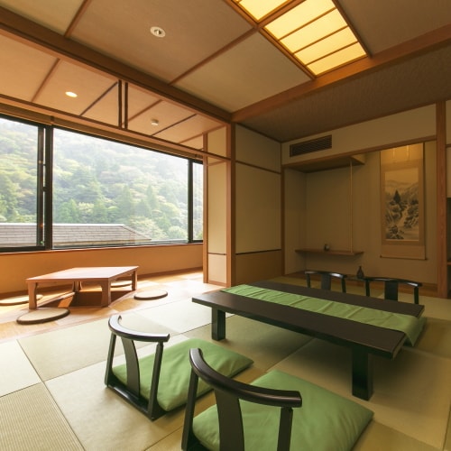 Concept room / 10 tatami + bed 60 square meters / Free refrigerator