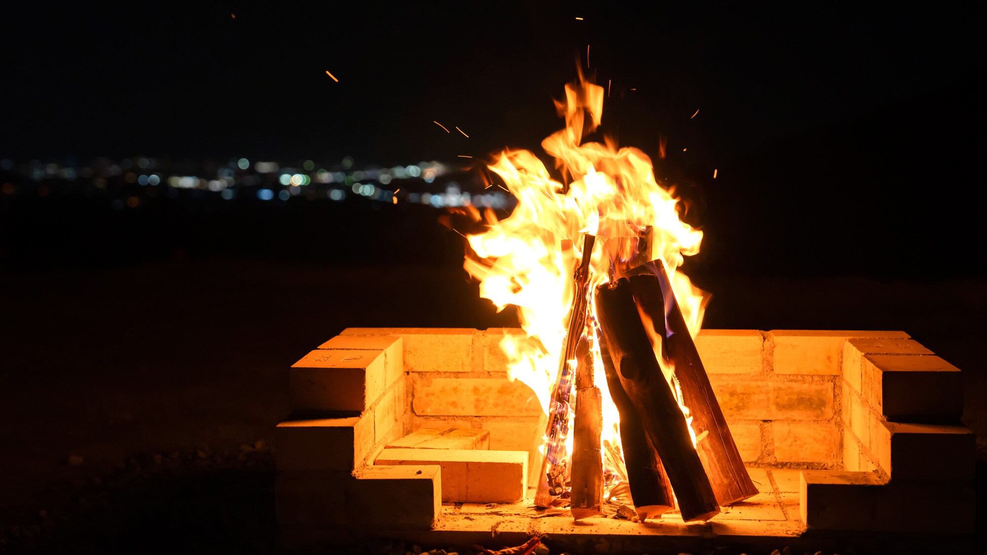 Each room has a terrace with a bonfire area.