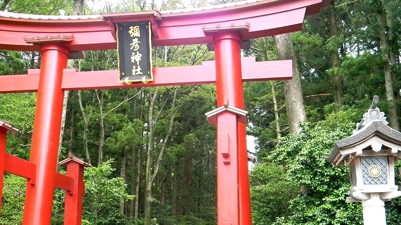 Yahiko Shrine