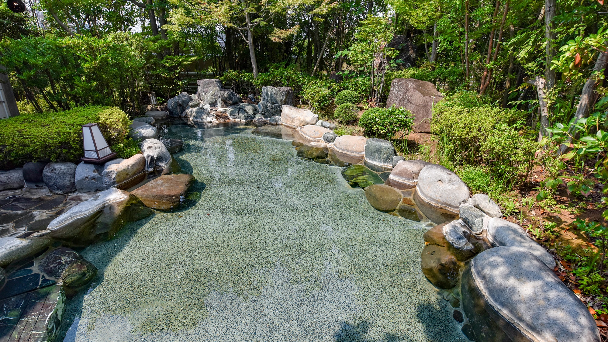 *[Open-air bath] Enjoy a relaxing time in the open-air bath.
