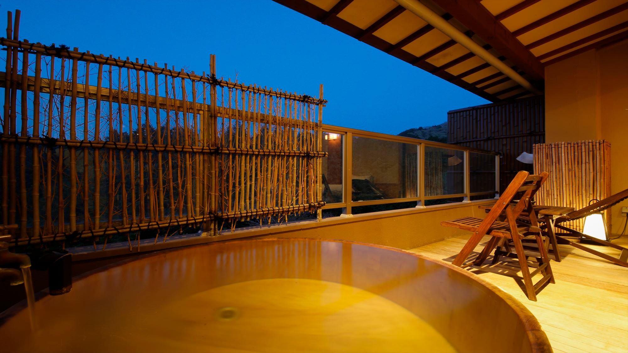 Japanese cypress open-air bath (one room / tool room type)