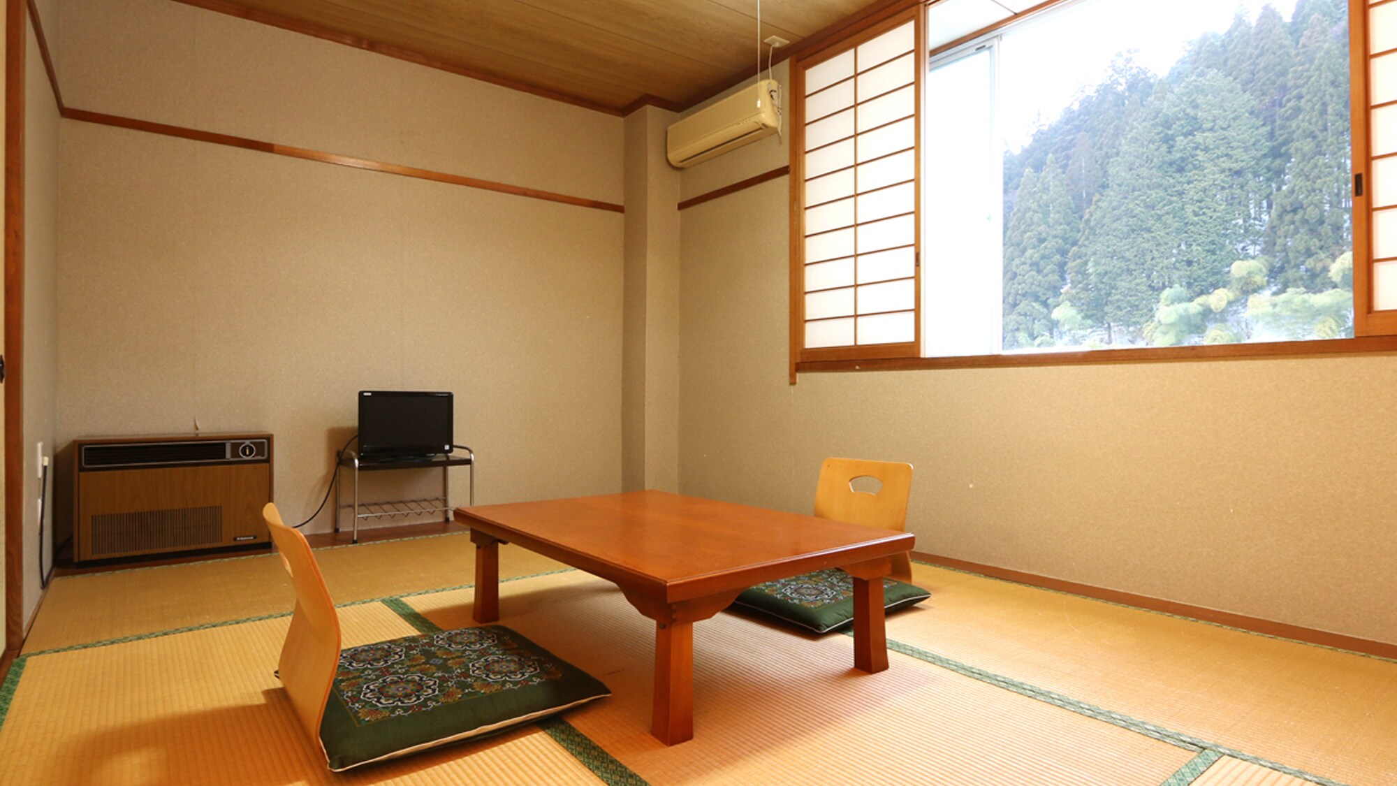 A relaxing 6 tatami room
