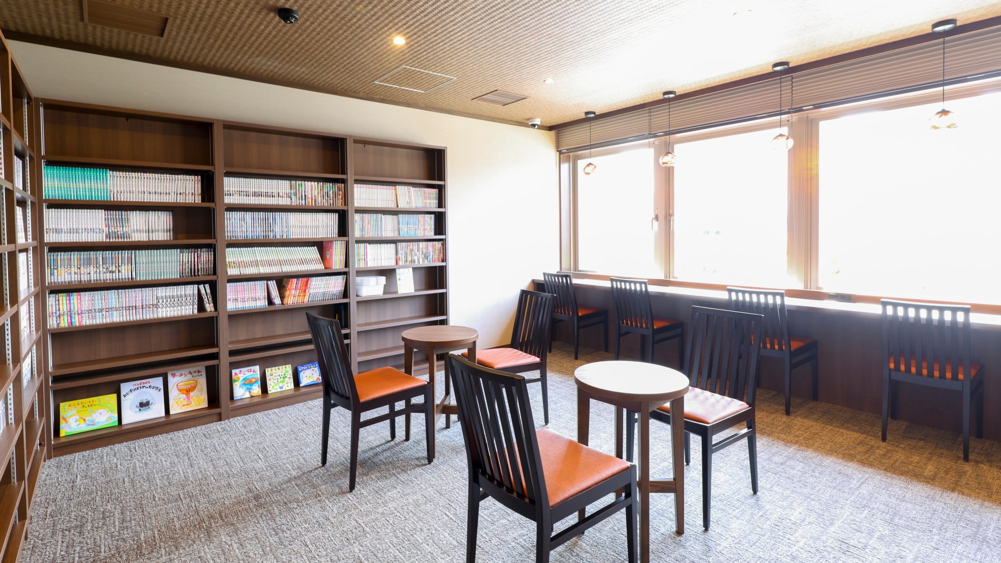 ■ 2nd floor post-bath area (manga corner)