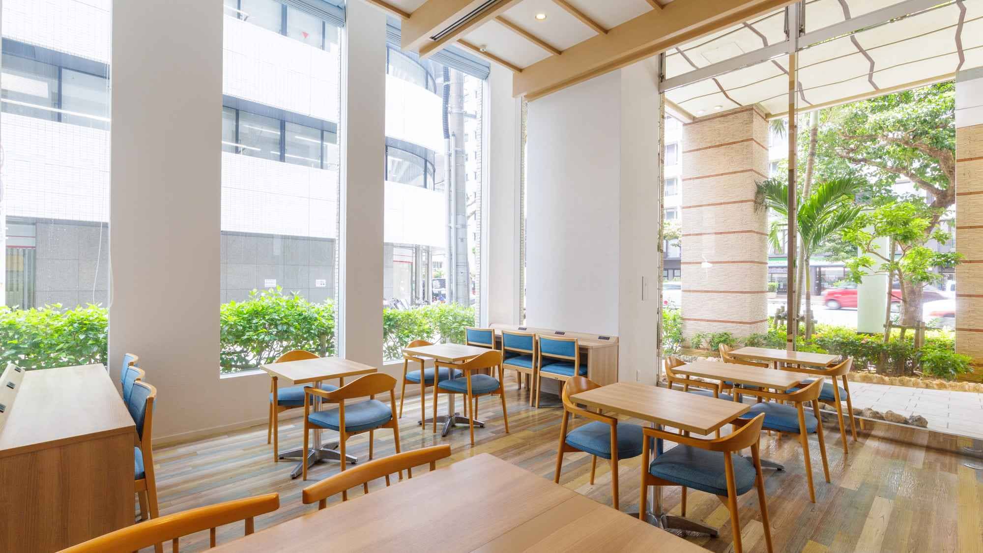 一楼休息室（早餐场地：早上 7 点至 10 点）