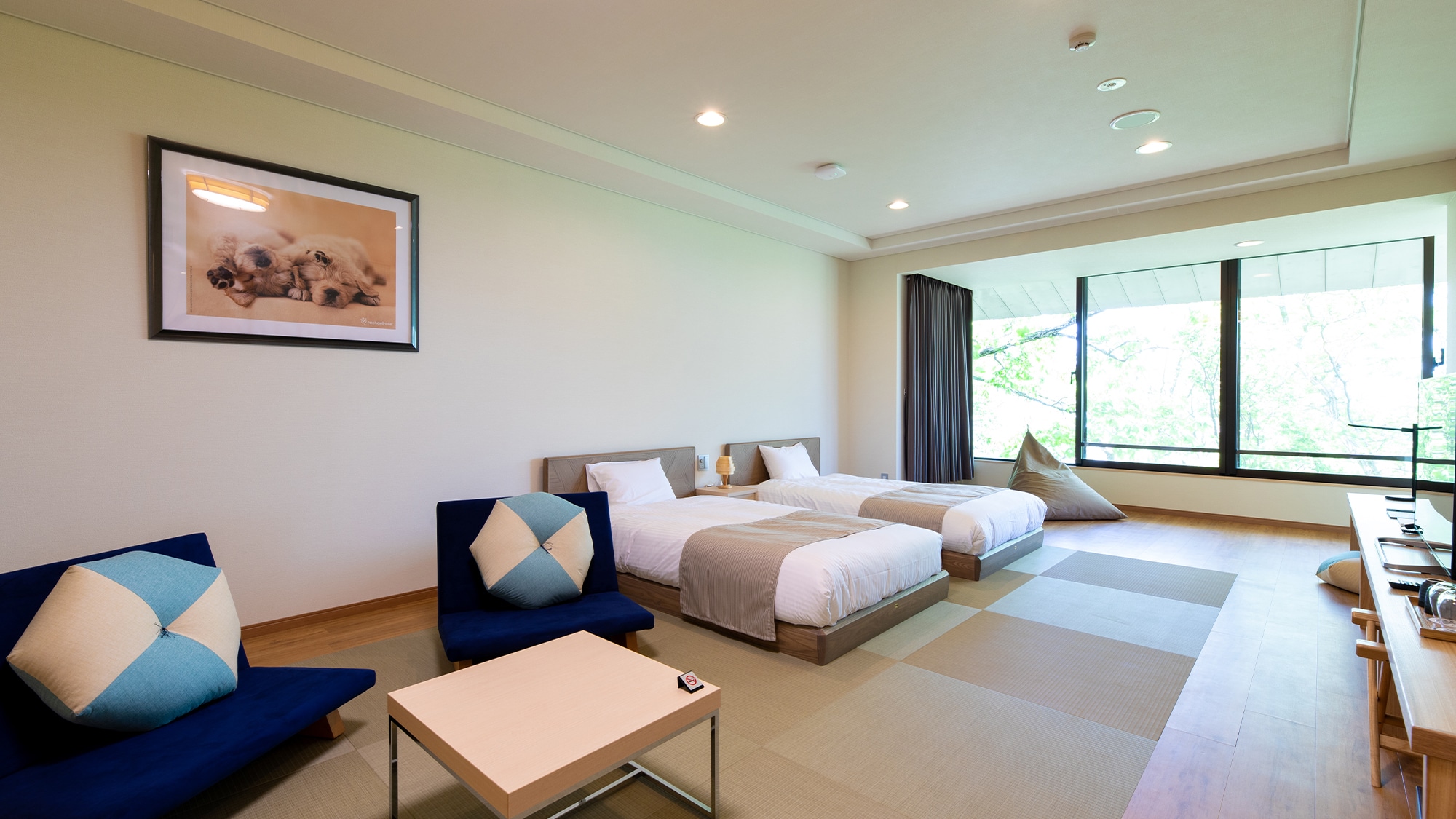 Guest Rooms (Japanese Premium)