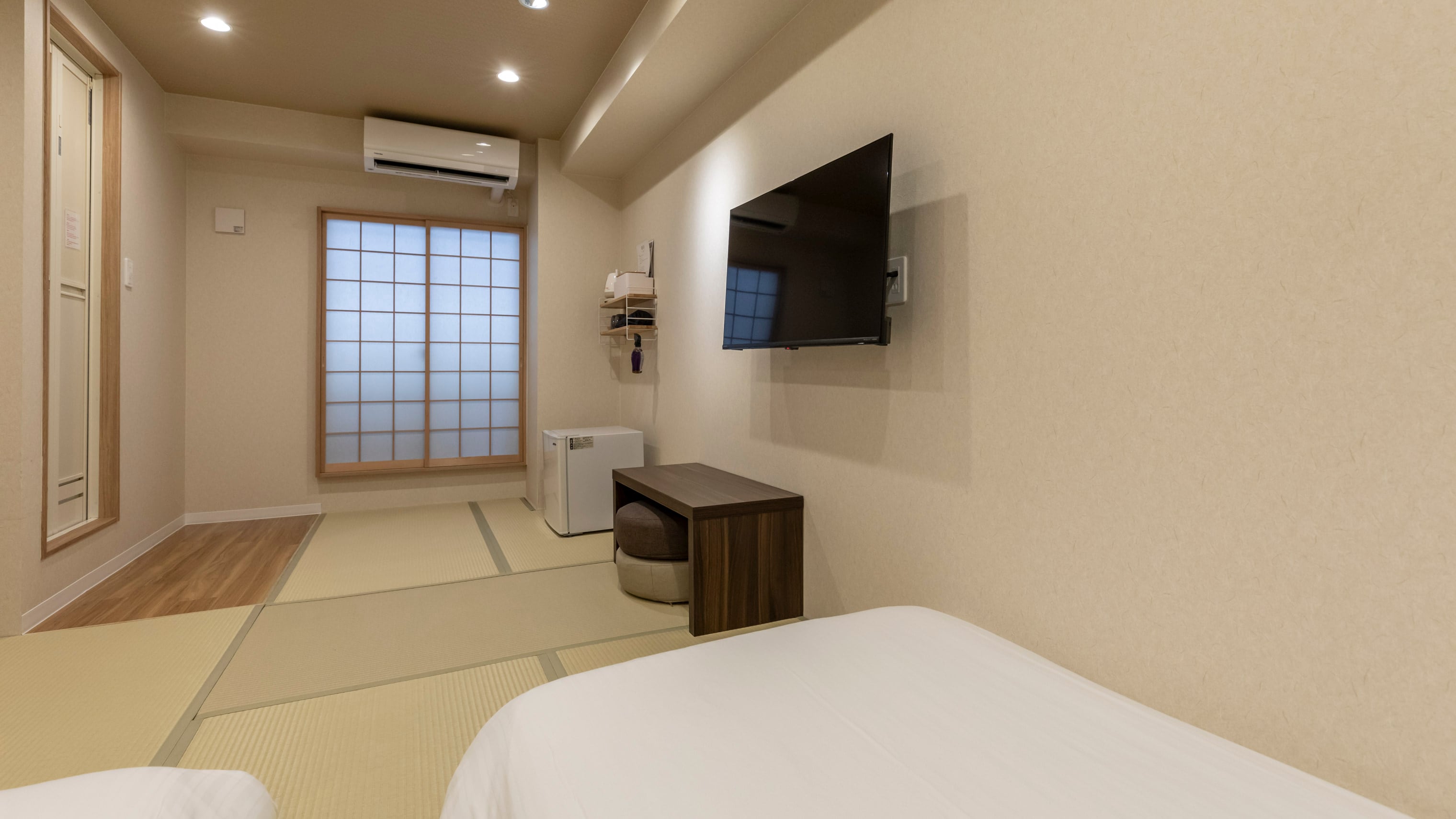 [Non-smoking] Japanese-Western twin room