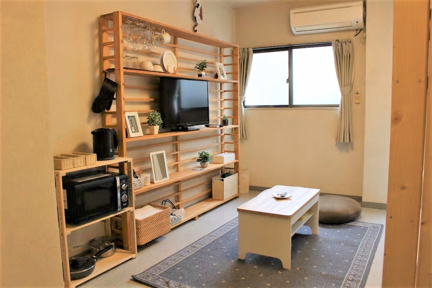 Relaxing space: Living room