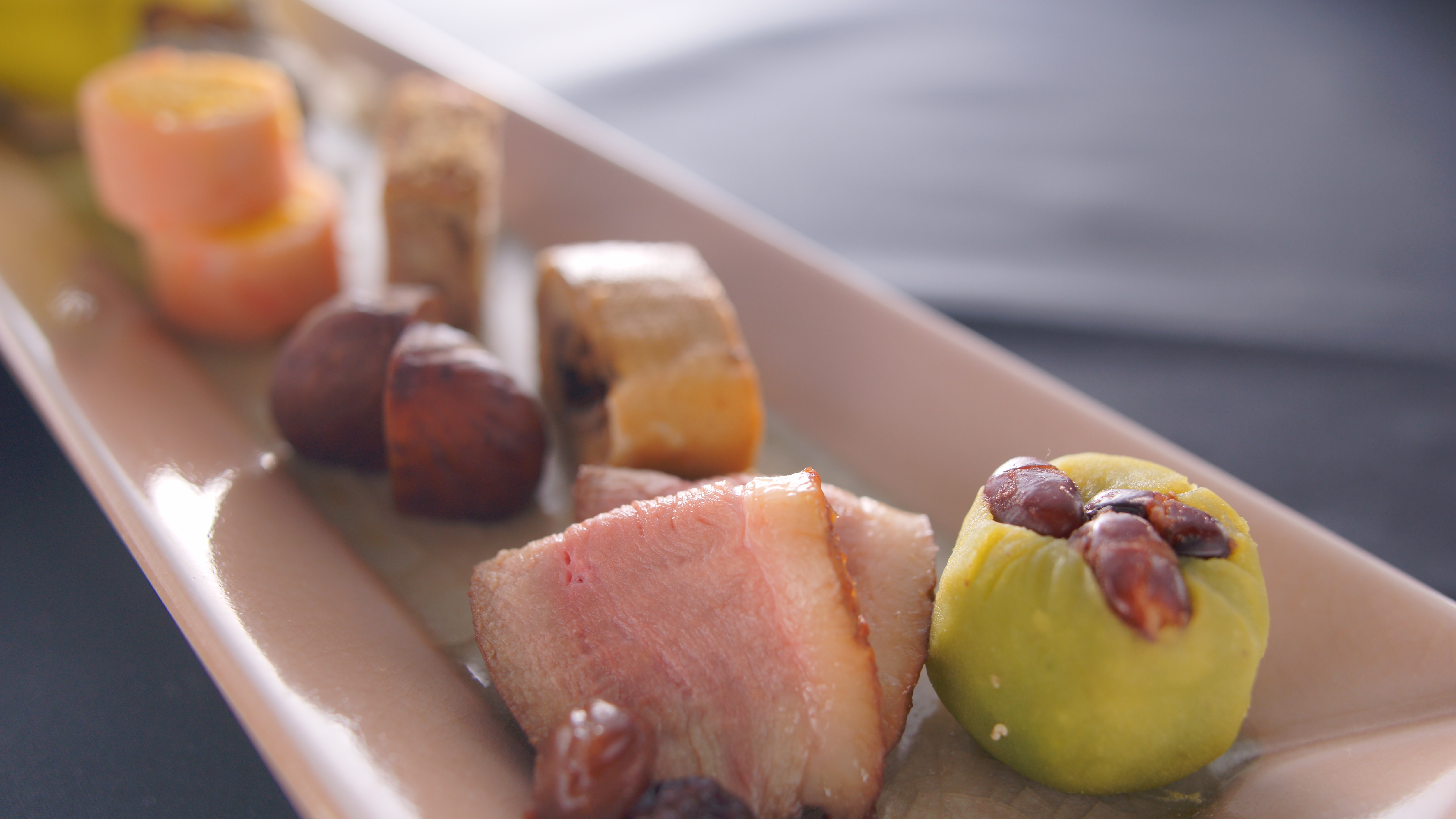 It is a dish made with the chef's delicate sense, bold ideas and passion.