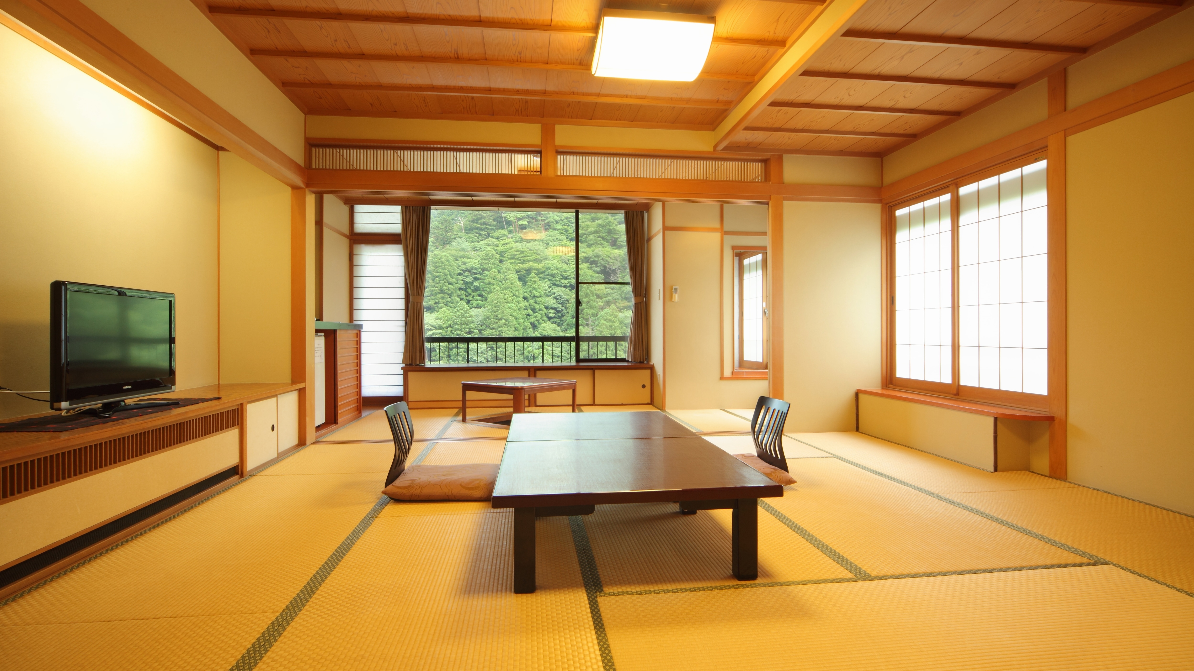 Japanese-style room 12 tatami mats