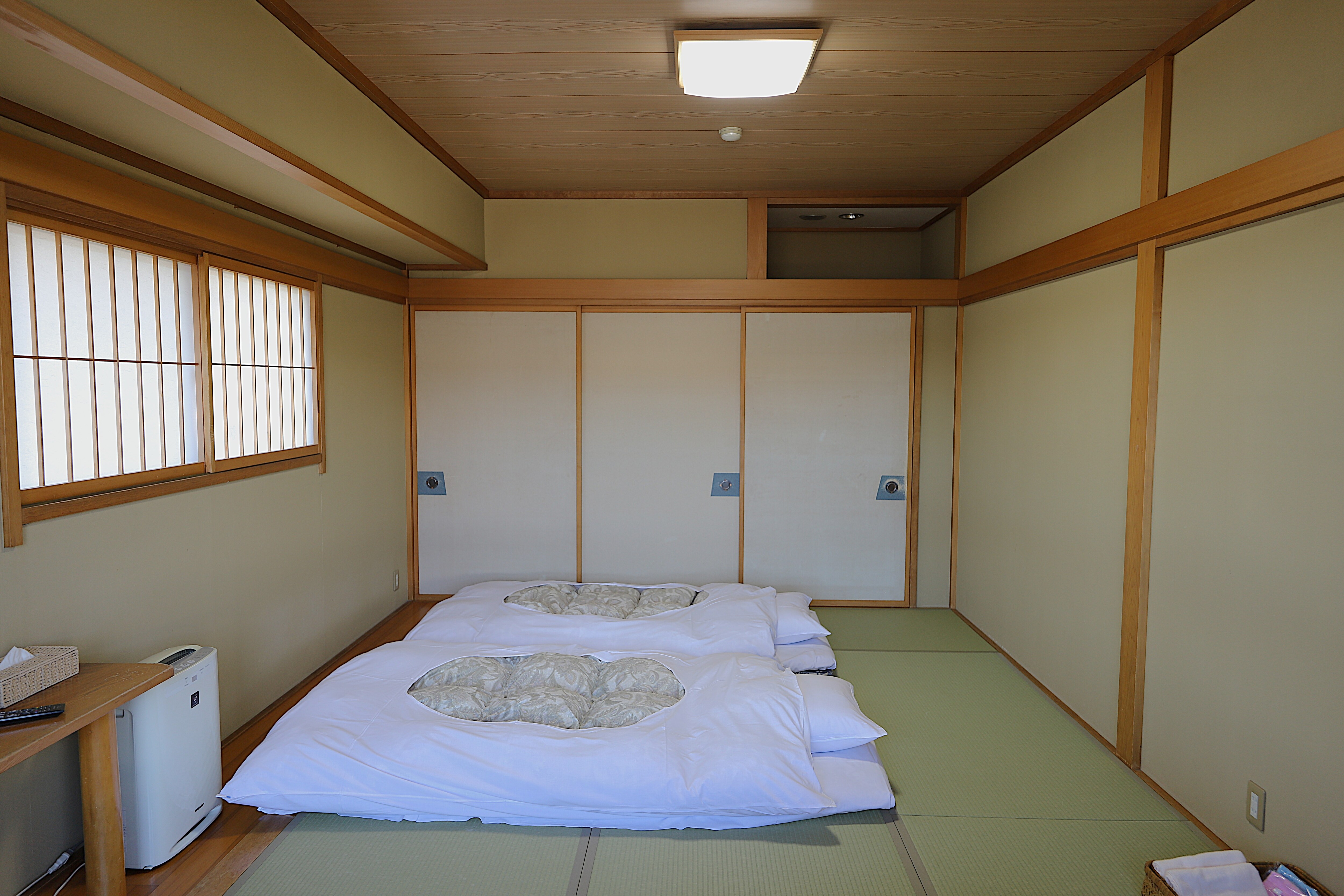 Lake Yamanaka View Japanese-Style Room with Shared Bath and Toilet [Non-Smoking]