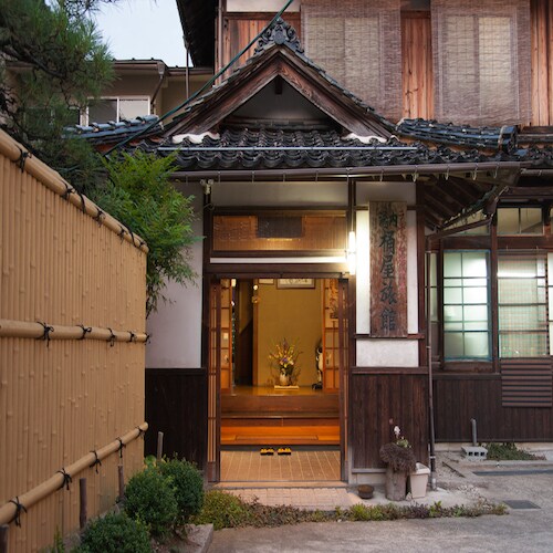 Okeya Inn/Entrance