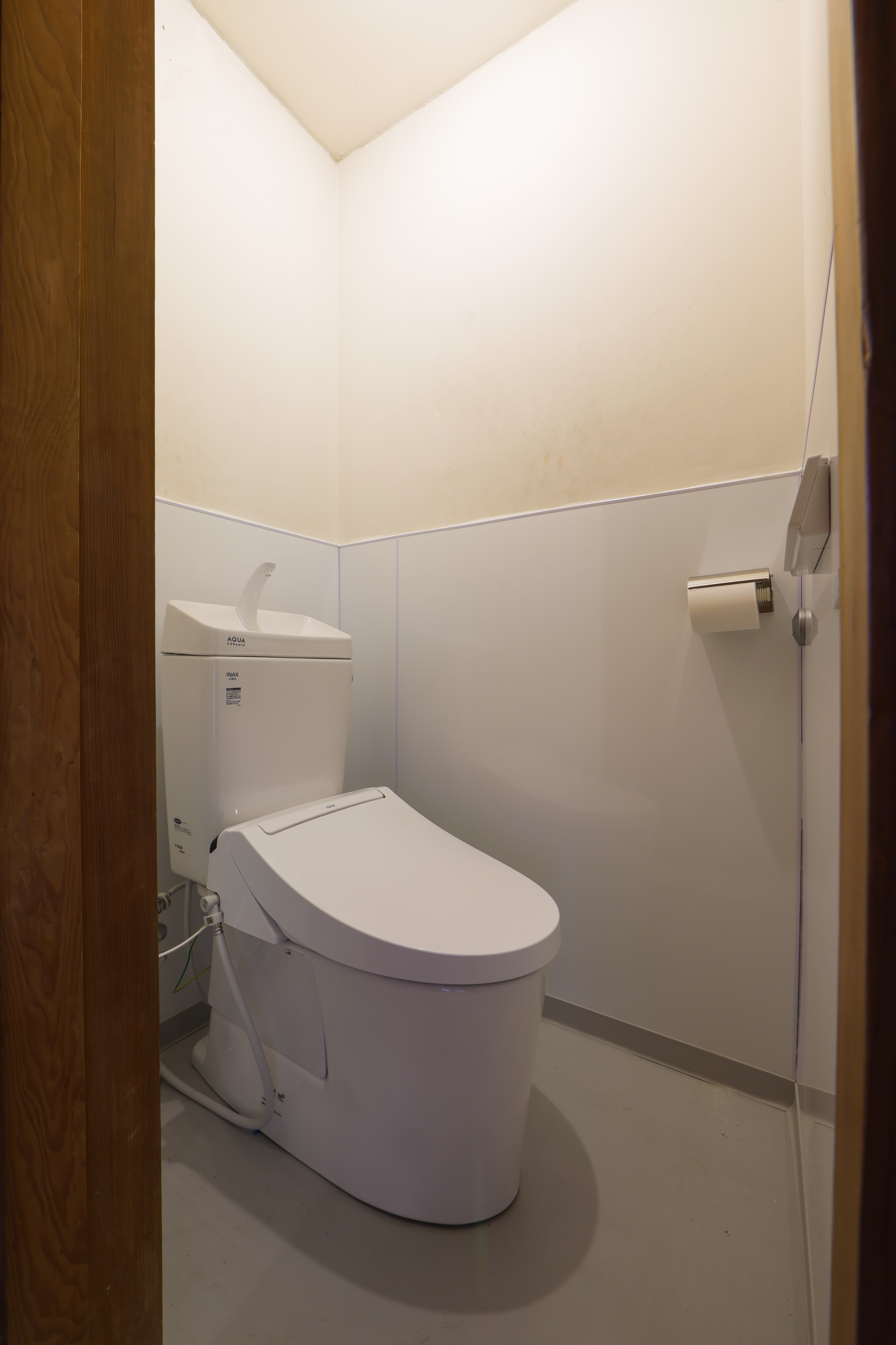 toilet