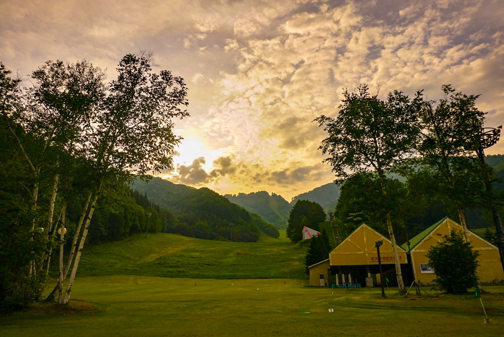 Slope in front of the hotel (romance course)