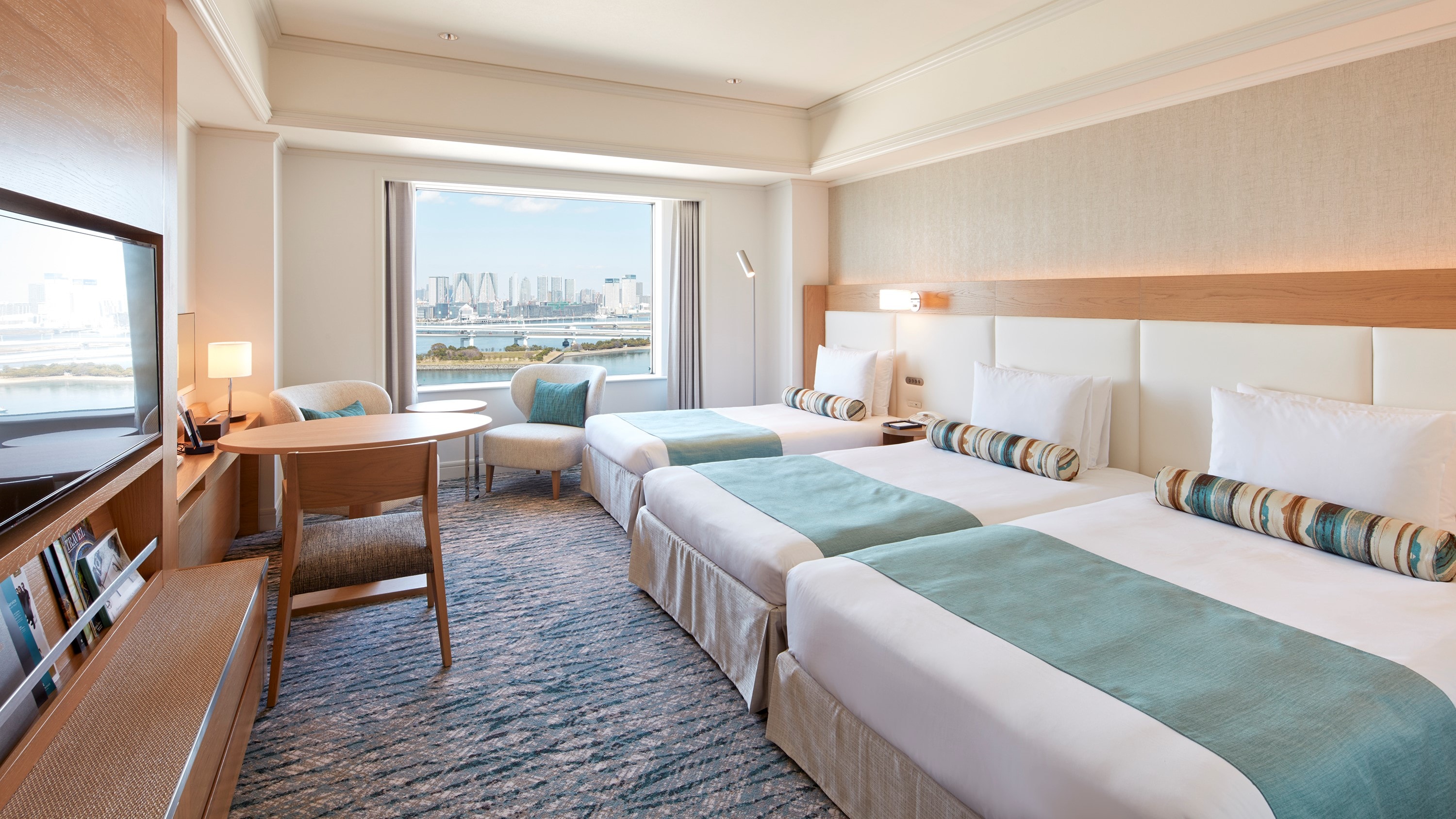 [Bay View Floor] Rainbow Bridge Side Deluxe Room Triple
