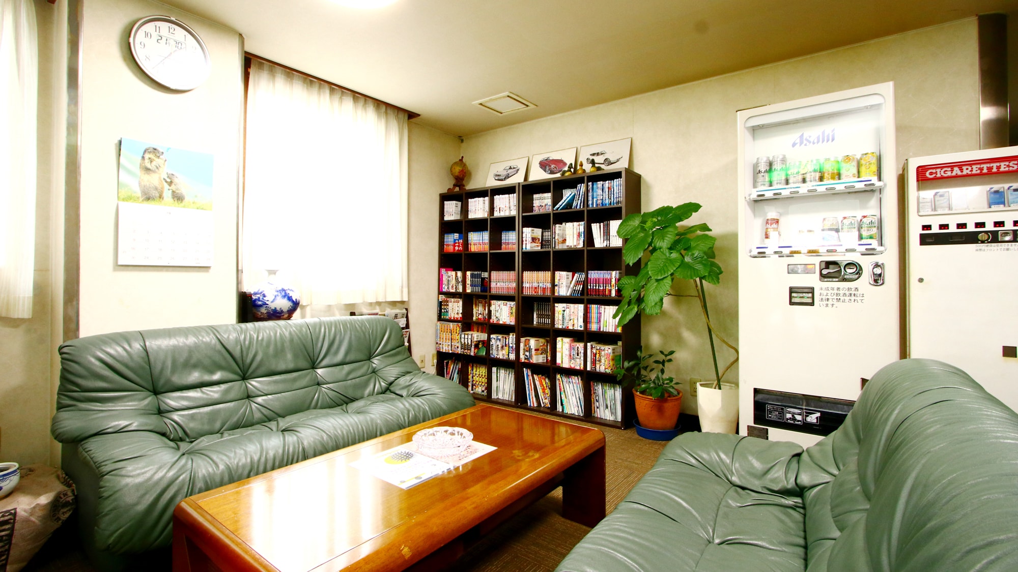 Inside the building ◆The first floor is a shared space