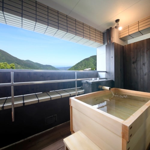 * Open-air bath where you can feel the breeze of Hakone (example)